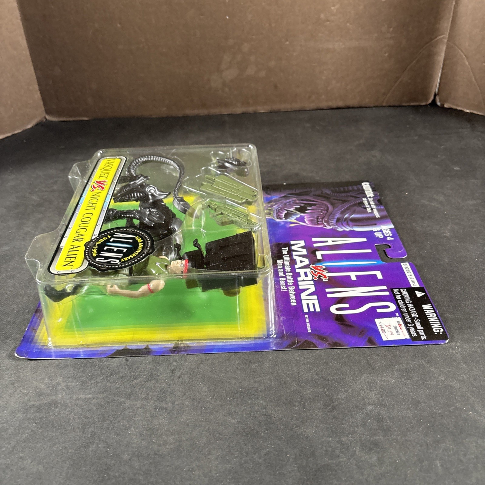 NIGHT COUGAR ALIEN VS VASQUEZ KENNER VINTAGE 1996 ACTION FIGURE TWO PACK NEW