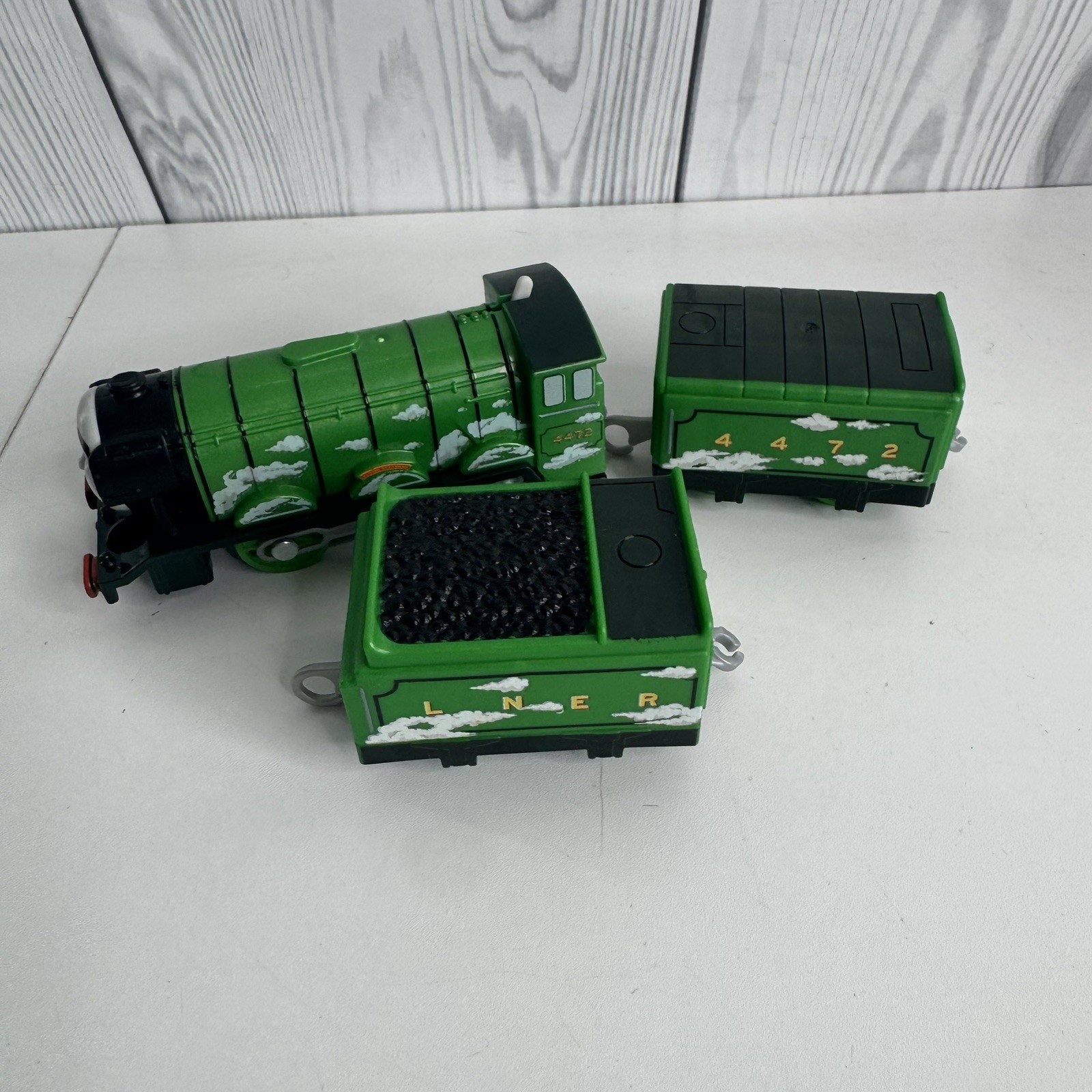 Thomas & Friends Trackmaster Motorized Flying Scotsman Engine With Tenders 2013