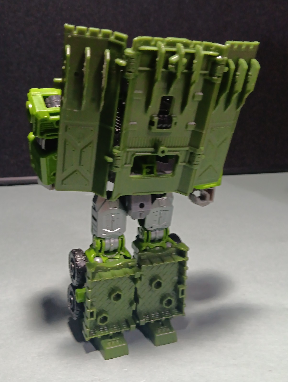 Hasbro Bulkhead Transformers Legacy Prime Universe Voyager Class Incomplete