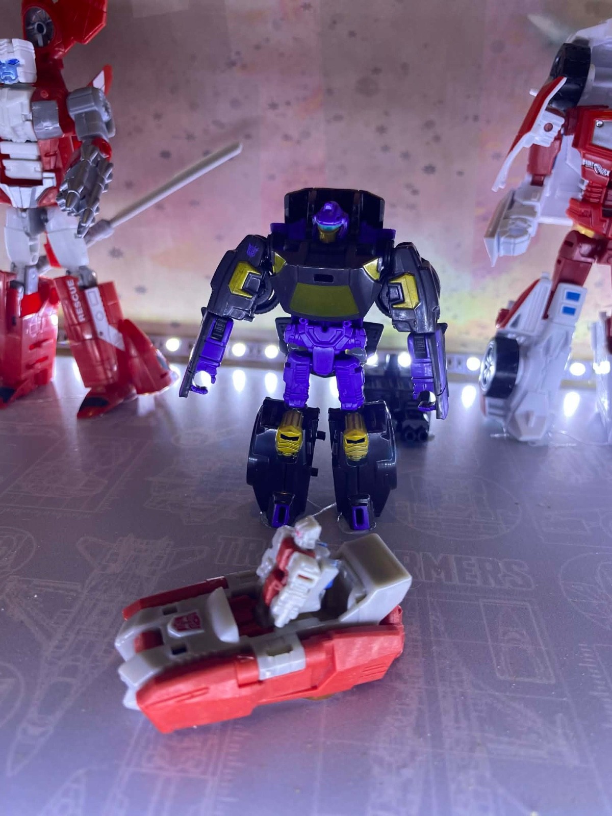 Transformers Combiner Wars, Titans Return Retail Store Display Case