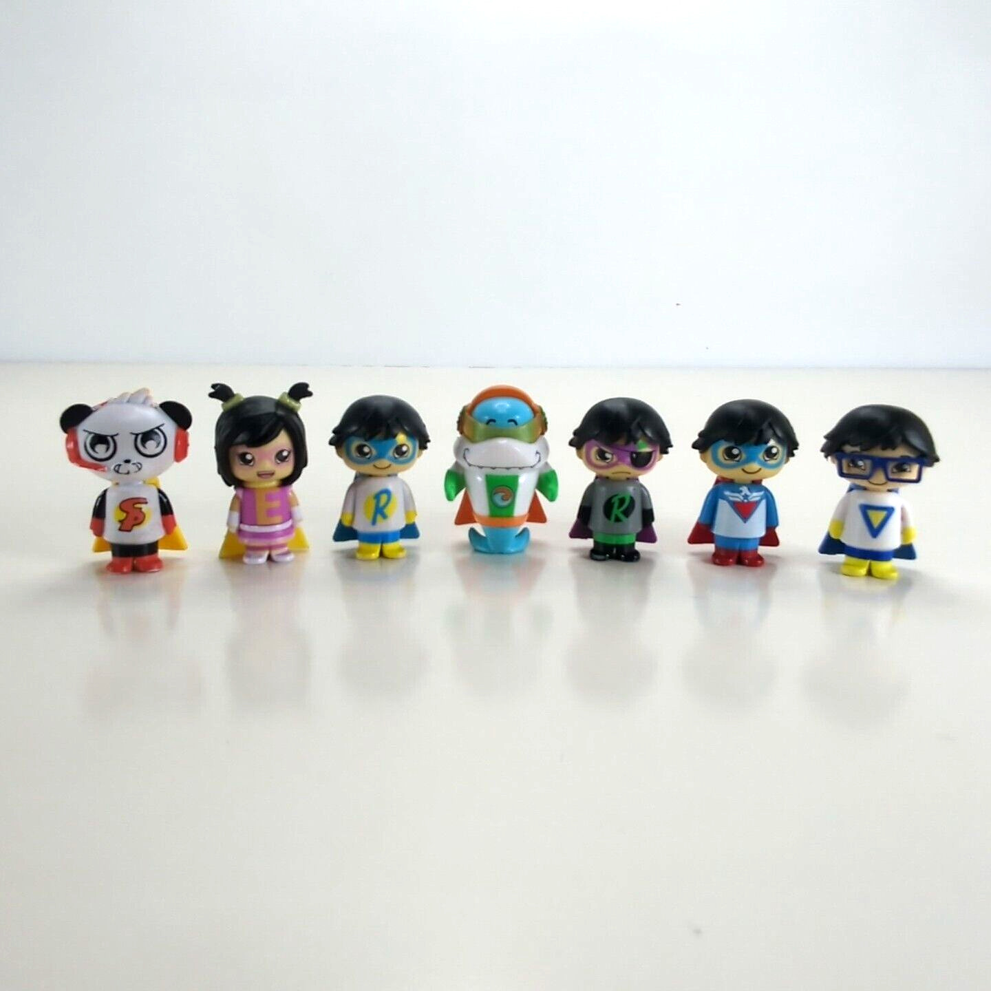 Ryan&rsquo;s World Bonkers Mixed Lot Of 7 – 2&Prime; Figures Ryan, Big Gil, Combo, Emma Used