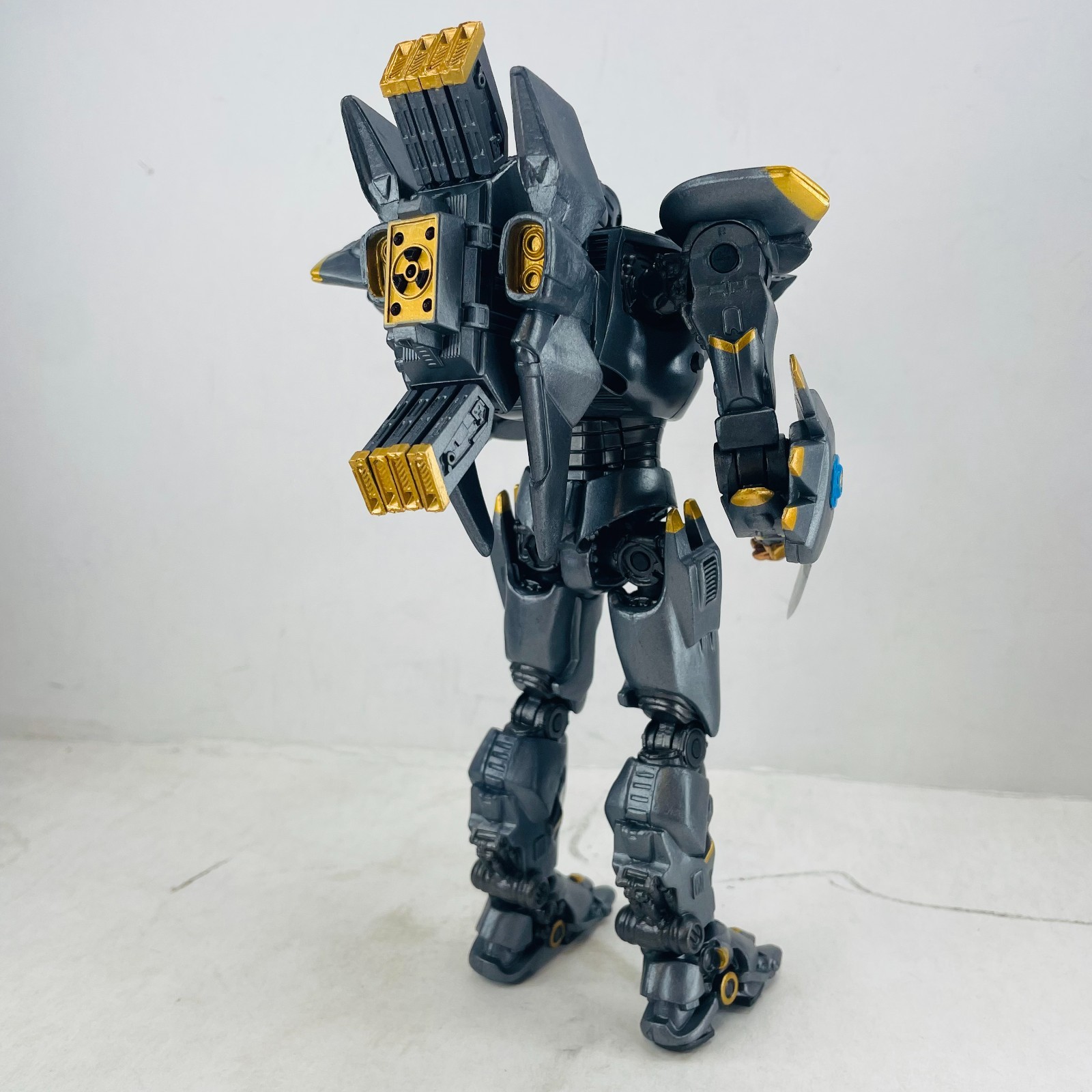 Crimson Typhoon Jaeger 7&Prime; Movable Action Figure Toy Statue Pacific Rim Gift Box
