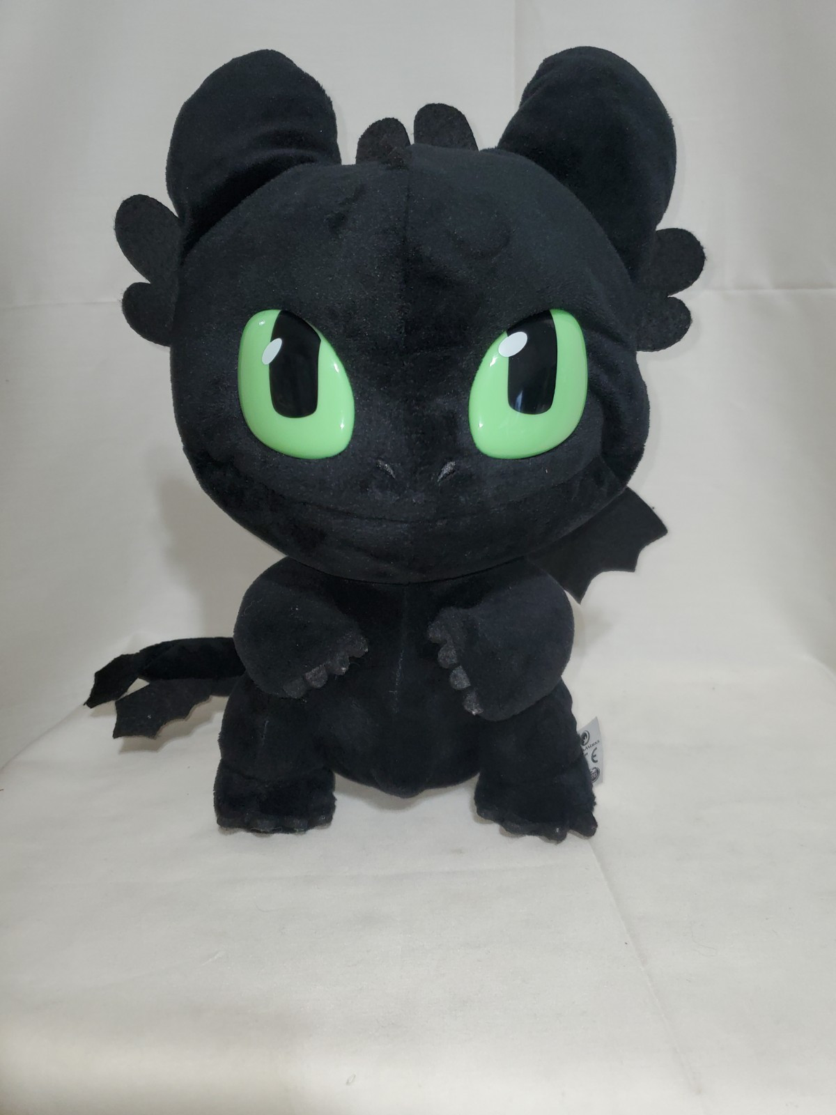 How to Train Your Dragon Anamatronic Squeeze & Growl Toothless 12&Prime; Plush Works