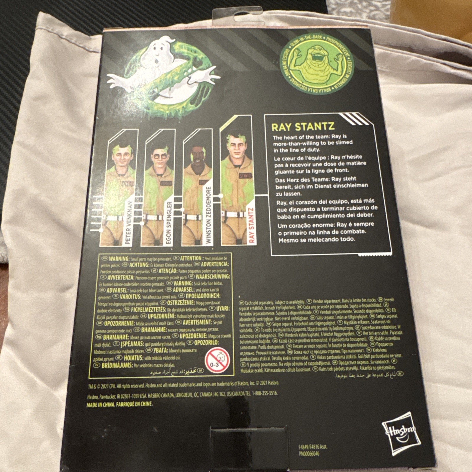 GHOSTBUSTERS (Ray Stantz) Plasma Series Glow in Dark Hasbro Action Figure (NIB)