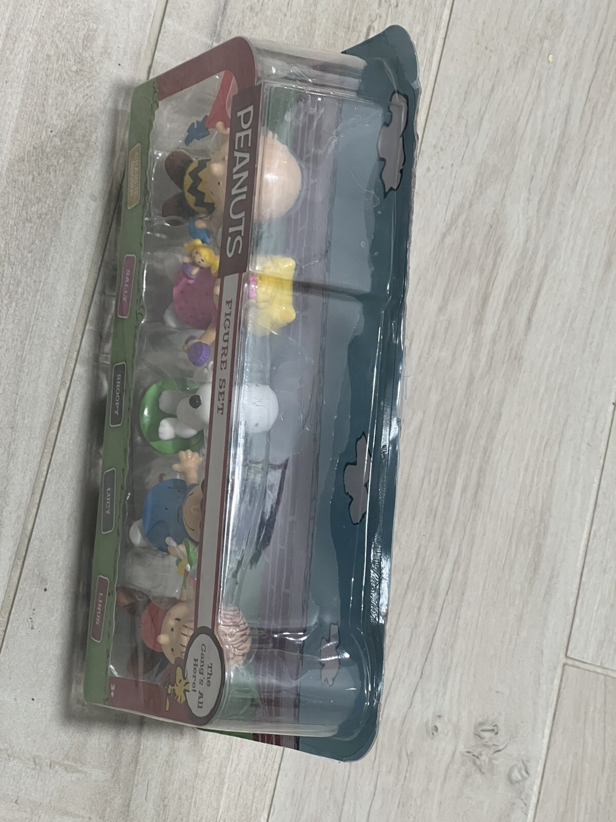NEW Peanuts Gang 5 Figure Set Just Play 2015 NIB Charlie Brown Snoopy Lucy Linus