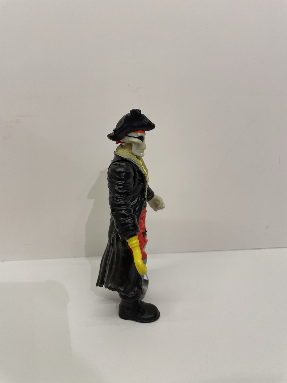 Monster Jam Creatures Pirates Curse Truck And Captain Black Figure