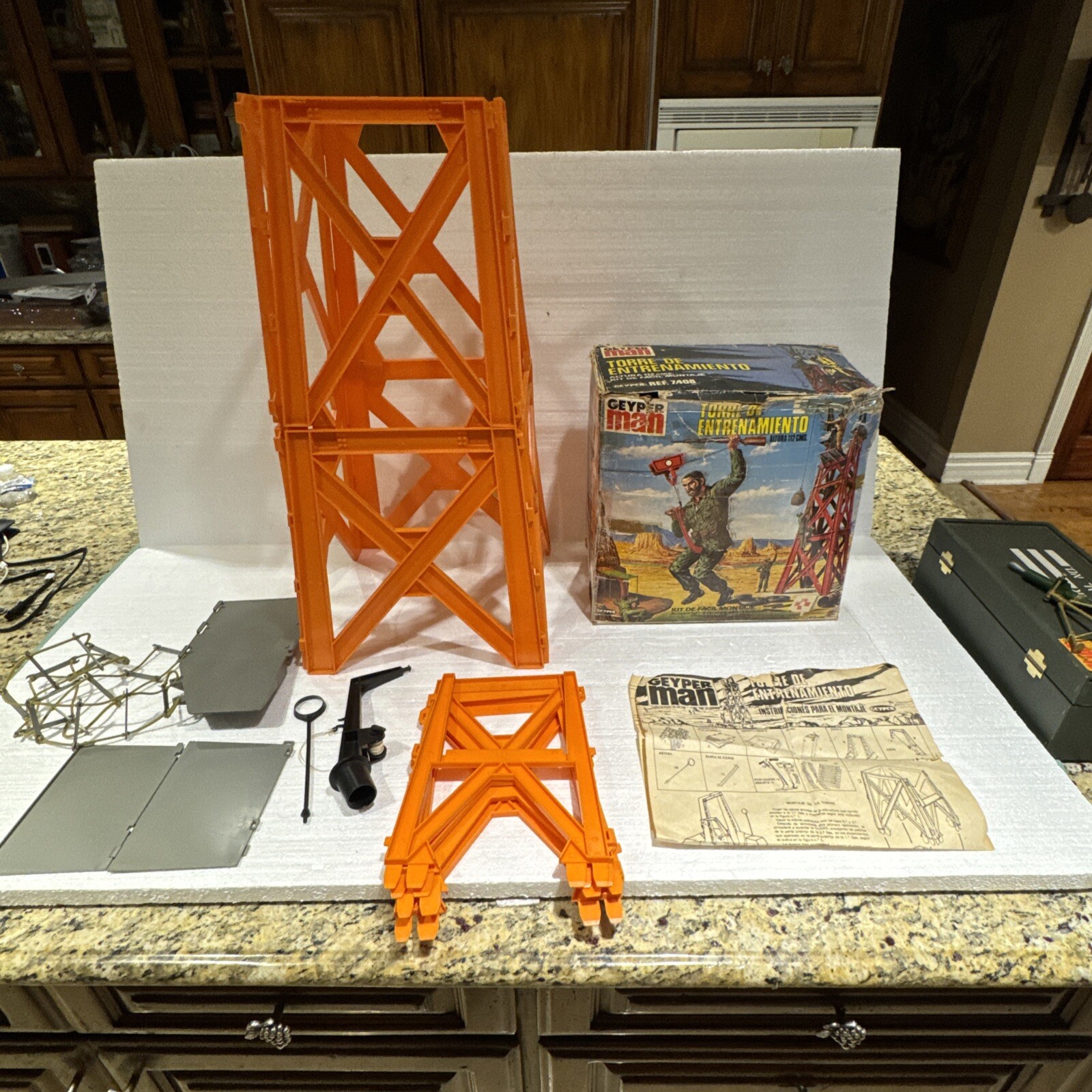 Geyper Man ACTION MAN TRAINING TOWER Spanish Version MANUAL, Not Complete
