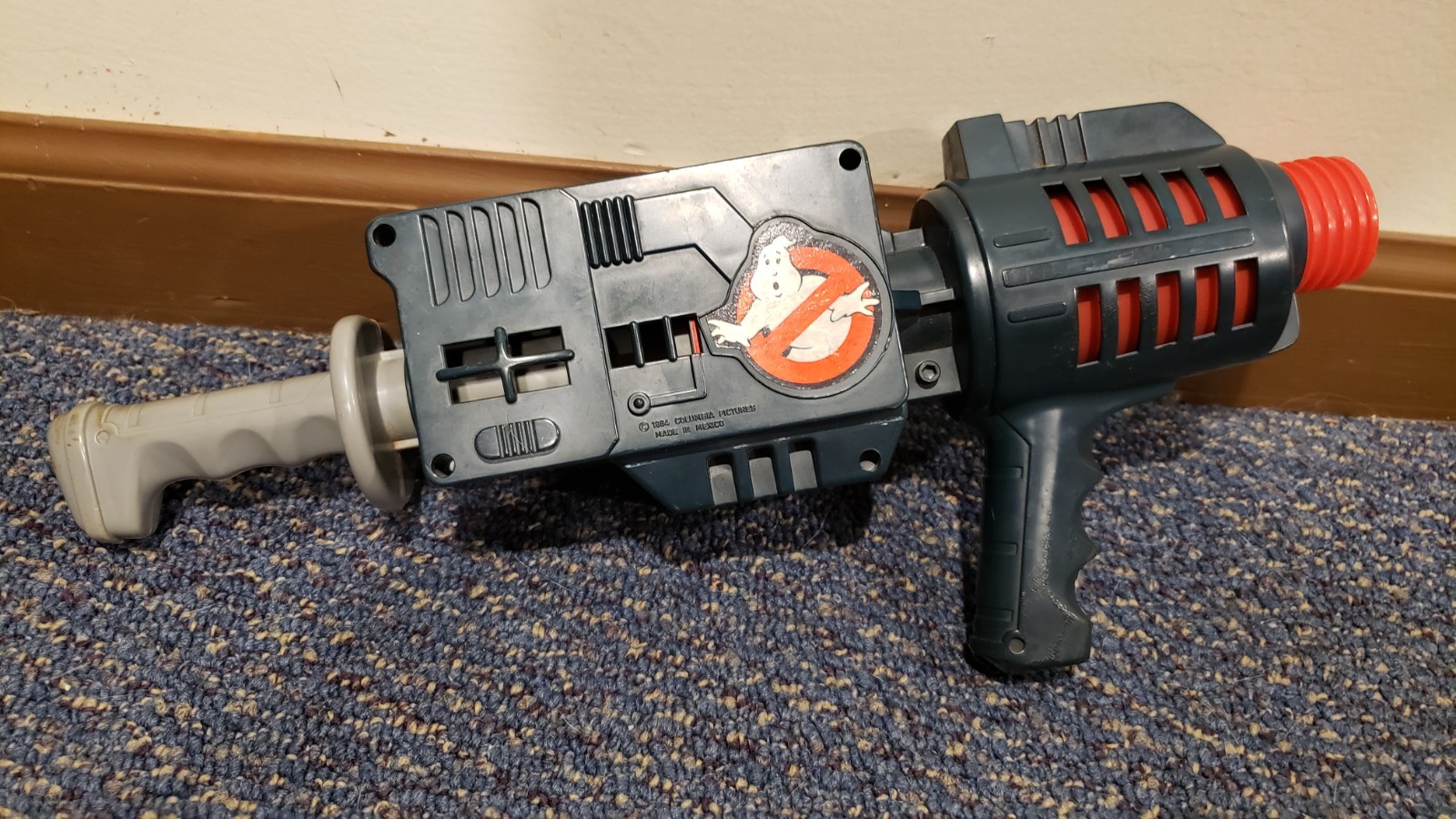 2020 Hasbro Ghostbusters Proton Pack With Proton Blaster & 1984 GhostPopper Lot