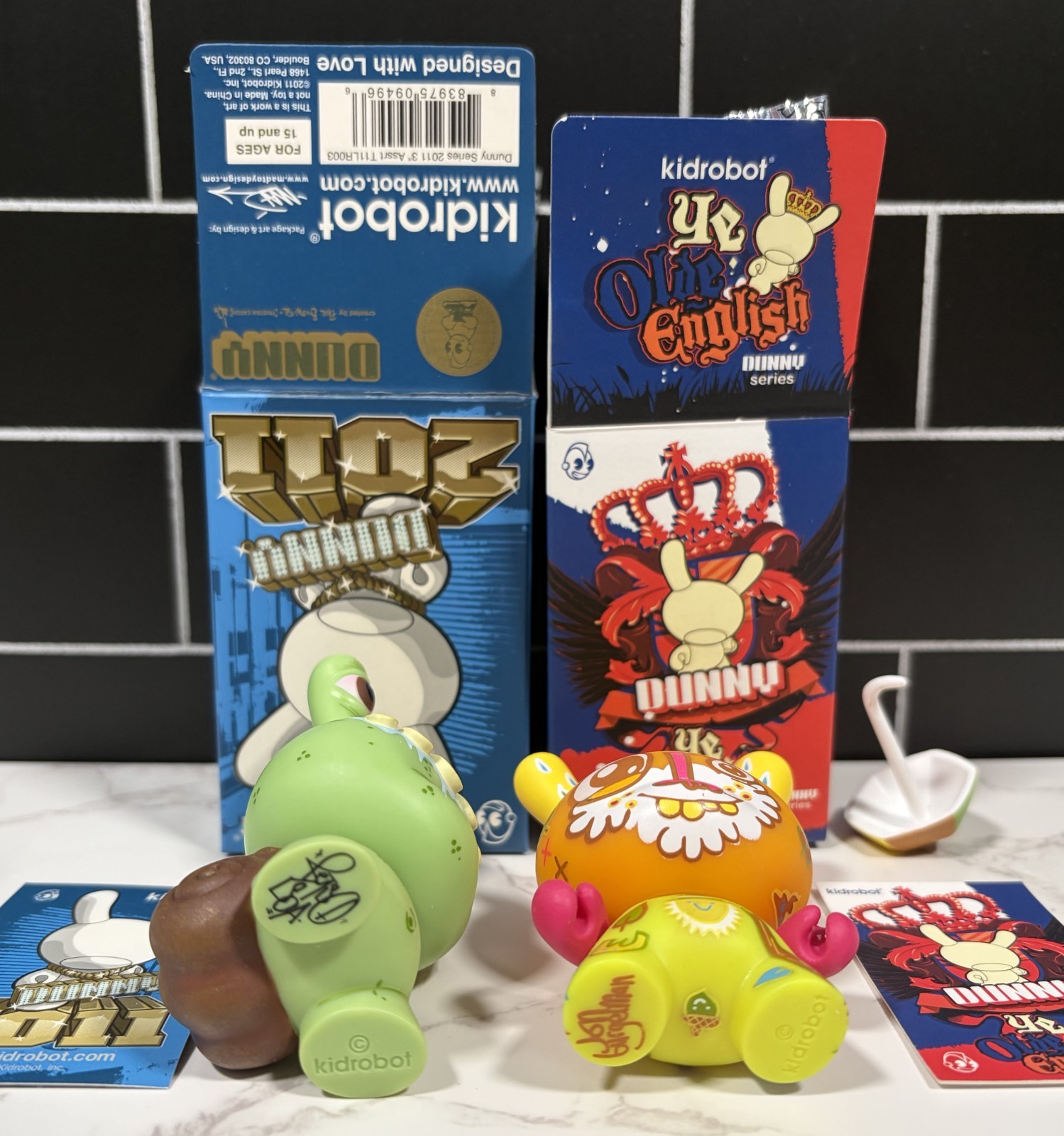 Kidrobot Dunny 2011 & Ye Olde English Series Snail & Gardunny 3&Prime; Vinyl Lot of 2