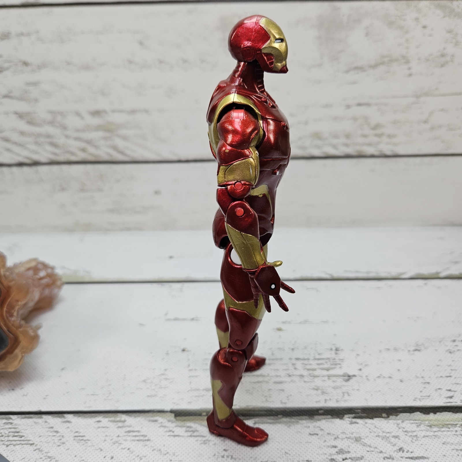 Diamond Select Marvel Select Bleeding Edge Iron Man 2013 7&Prime; Action Figure