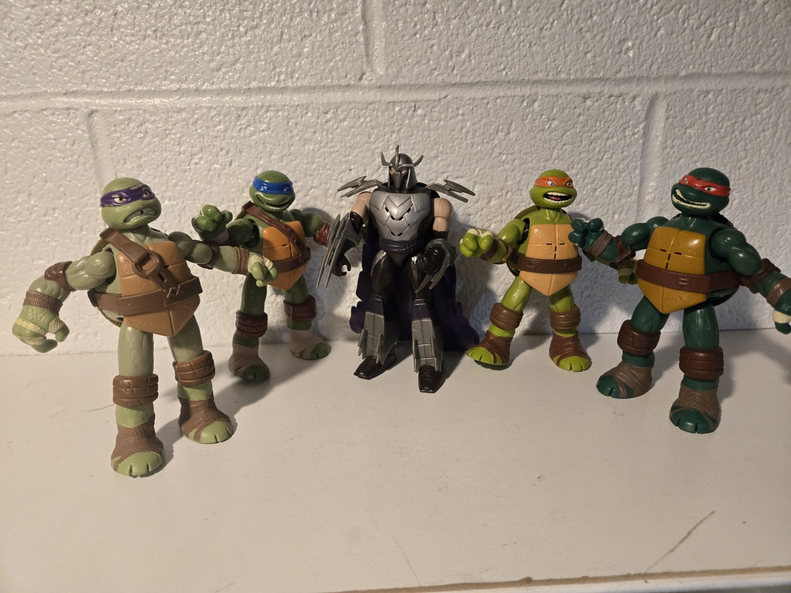 viacom 2012 teenage mutant ninja turtles 4 Turtle Figures And Shredder Used Good