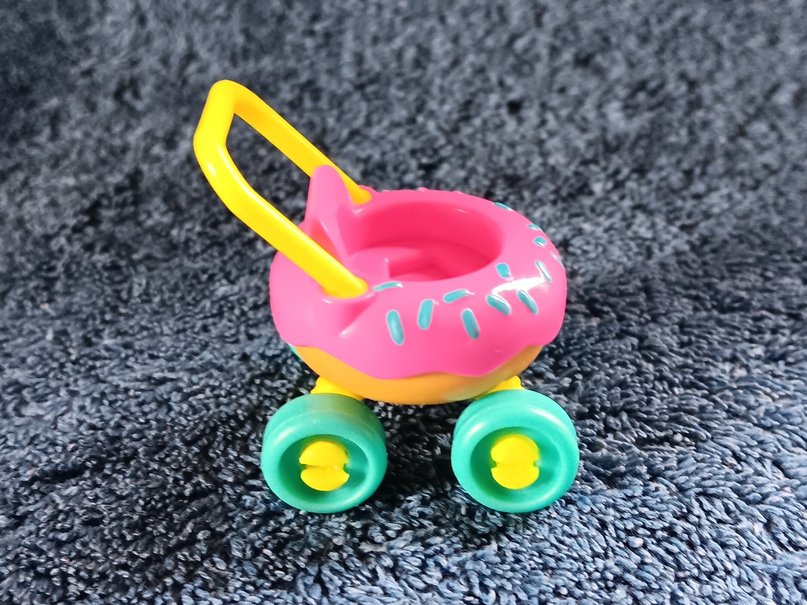 Gabby Doll House Benny Donut Shaped Baby Stroller Dollhouse Miniature Toy Rolls