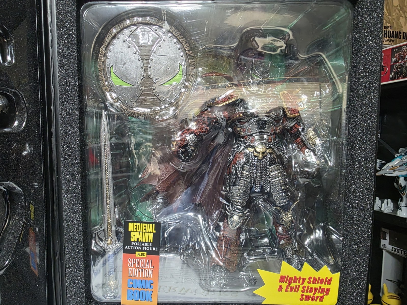 Medieval Spawn Figure Black Edition McFarlane Kickstarter