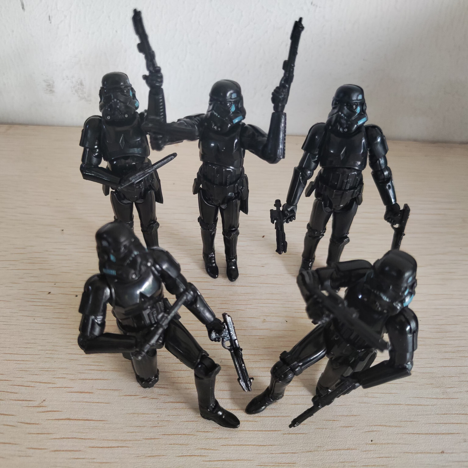 lot 5 Star Wars Shadow Stormtrooper Black Trooper 3. 75&Prime; Figure+ 10pcs Guns