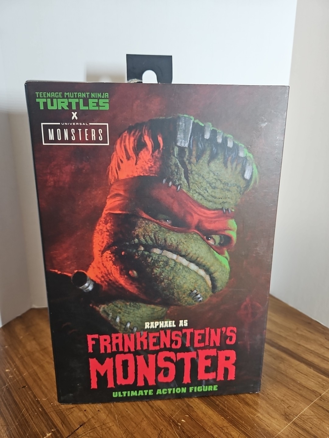 NECA 54188 Action Figure – Green/Gray