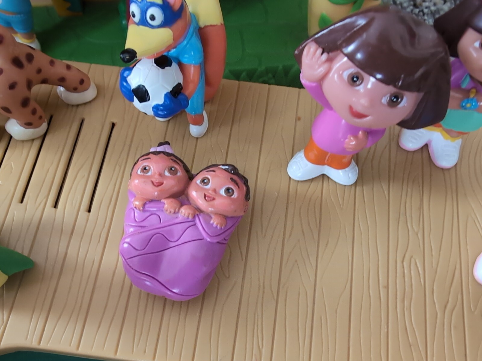 Dora the Explorer Talking House, Pool, Greenhouse, Figures & Accessories WORKS