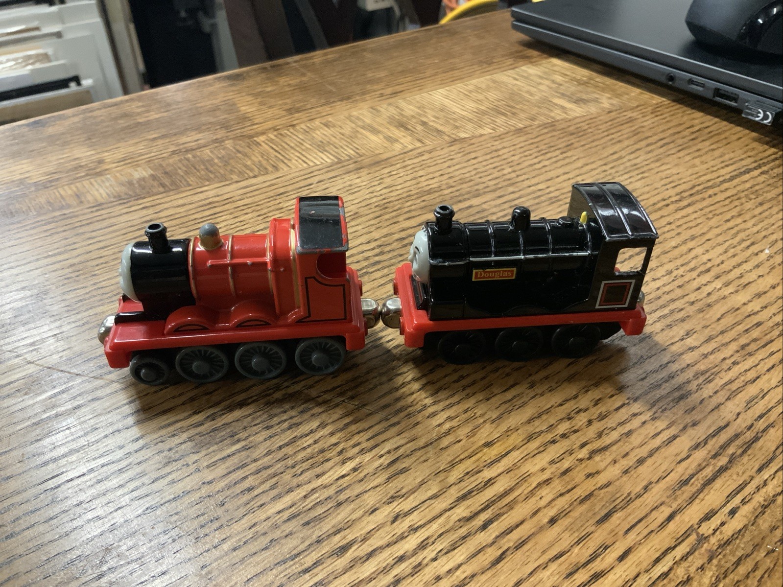 200x Thomas Train Take-N-Play Along – Engine Douglas & James – Die Cast #RD
