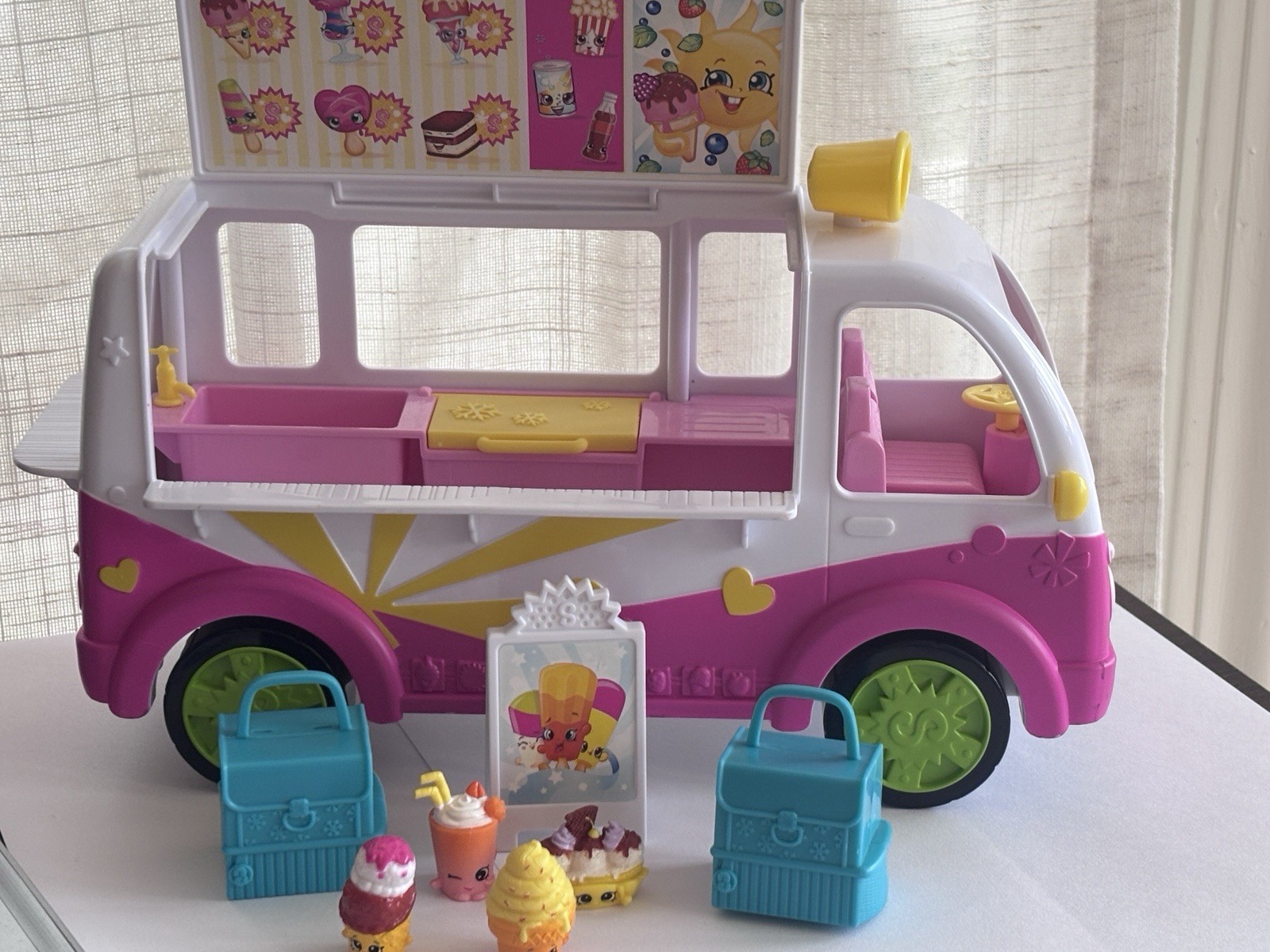 Shopkins Scoops Ice Cream Truck Playset, Ice Cream Sign, Umbrella, Two Shopkins