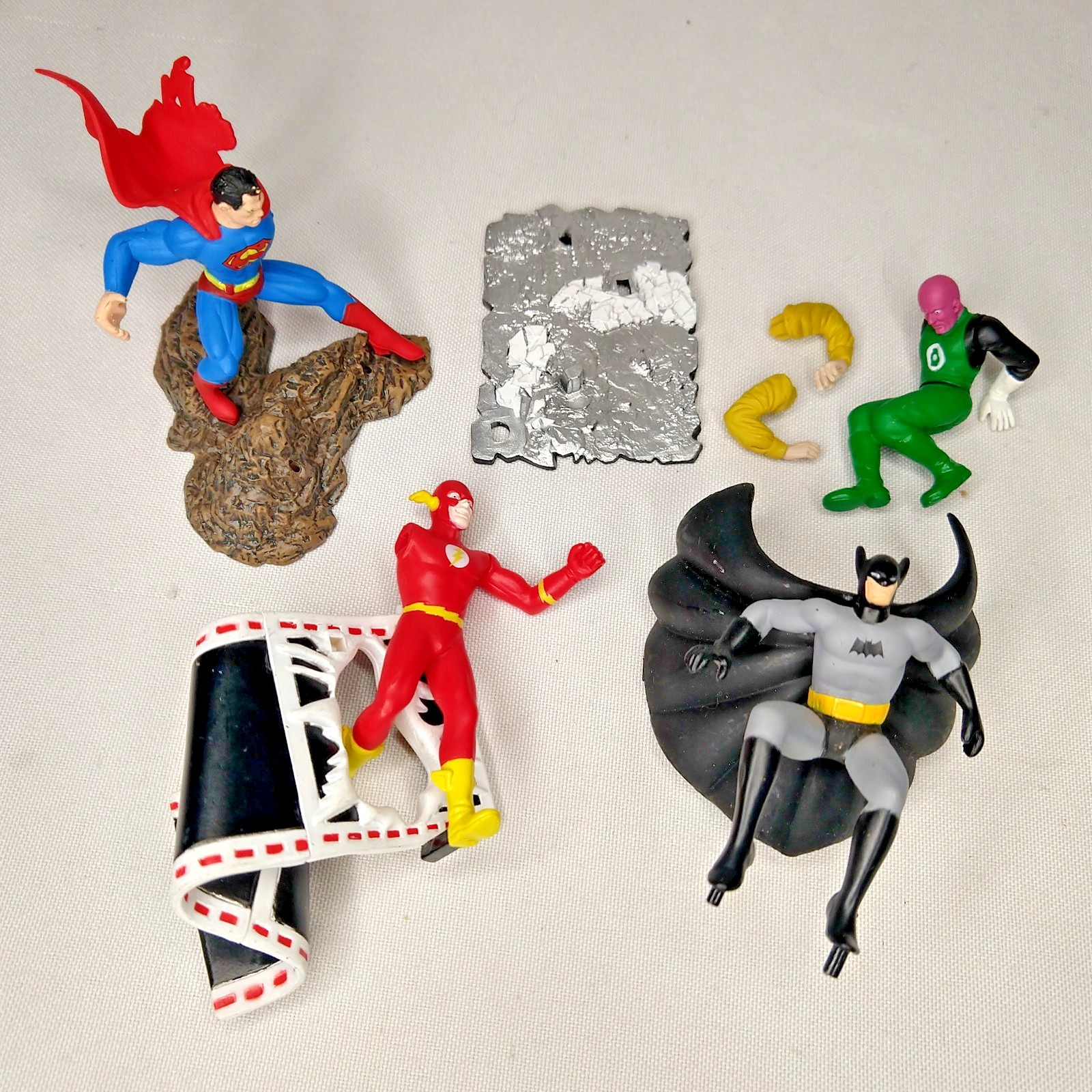 DC COMICS DC Direct Who&rsquo;s Who Mystery Dioramas Batman Flash Showcase 4 Superman