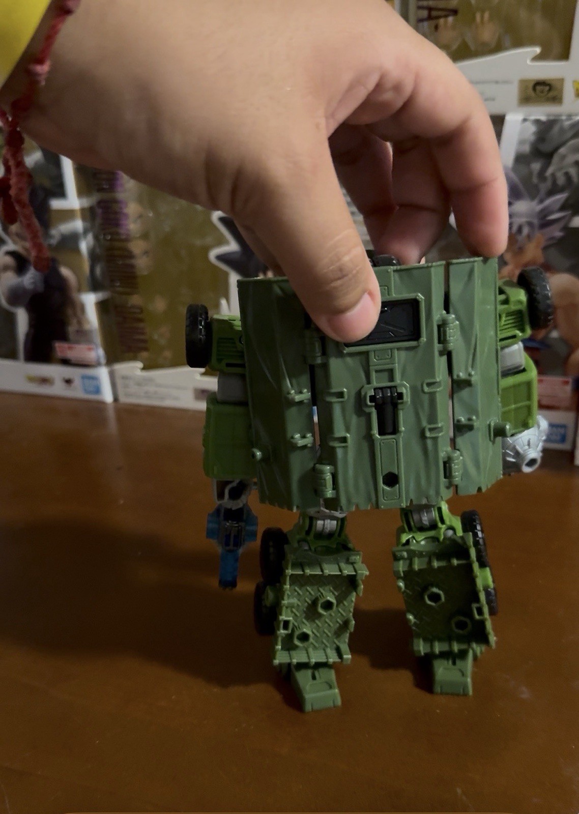 TRANSFORMERS Legacy United – Prime Universe BULKHEAD 7&Prime; Voyager [NEAR COMPLETE]