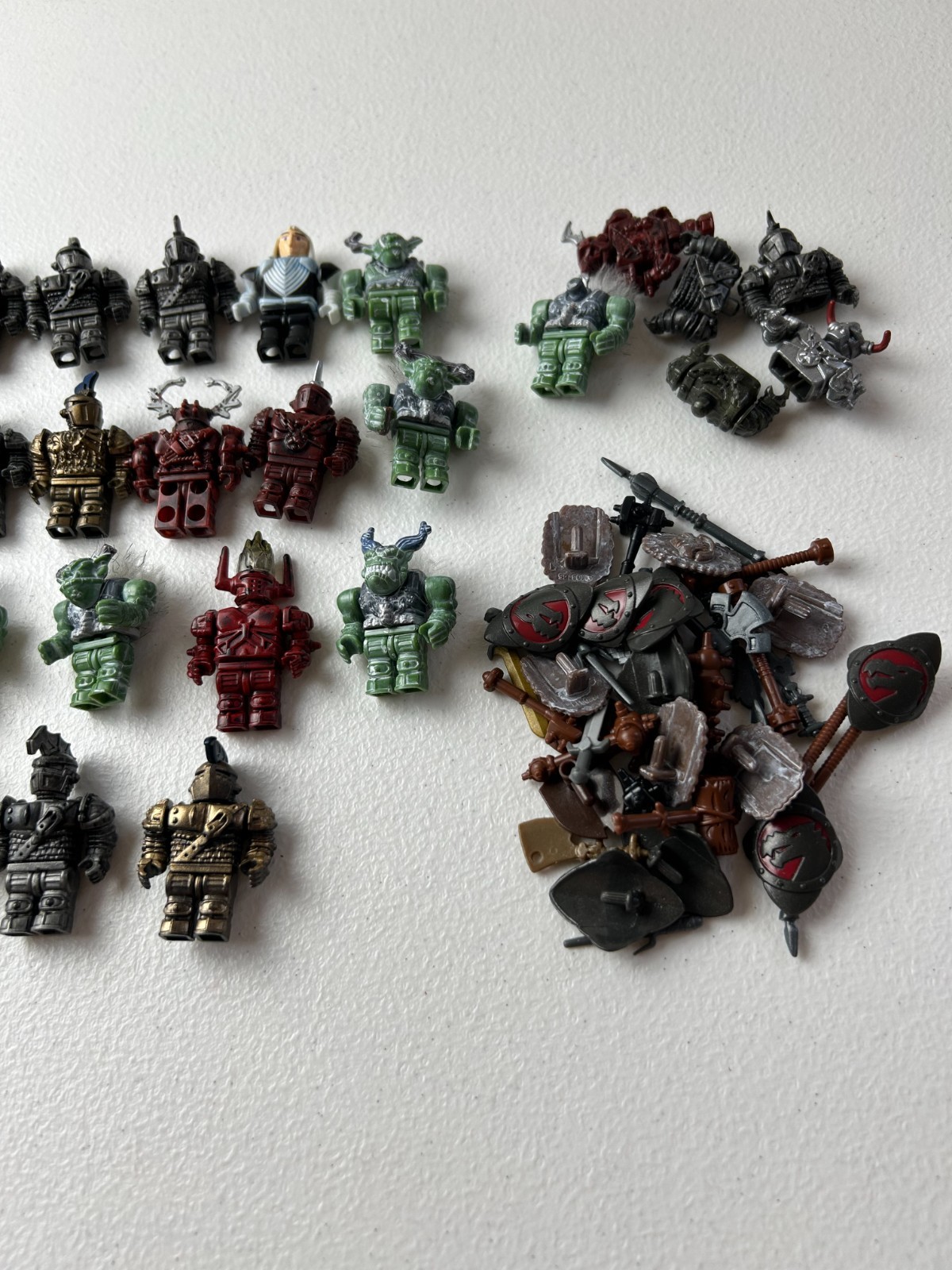 MEGA BLOKS CONSTRUX- DRAGONS & CRYSTAL WARS FIGURE LOT