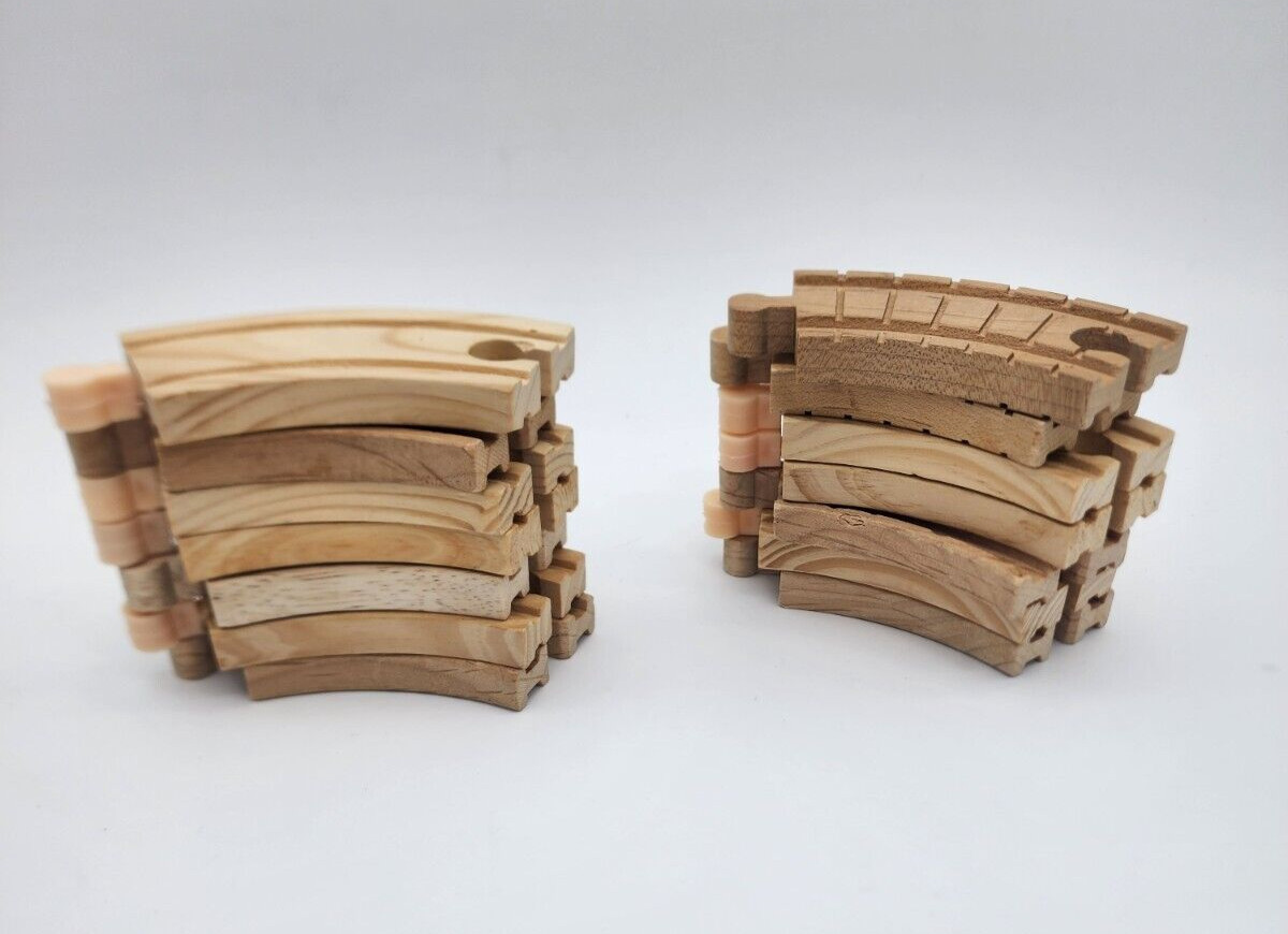 Thomas & Friends Brio Train Curved 3.5&Prime; Track Wooden Lot of 14 Pieces