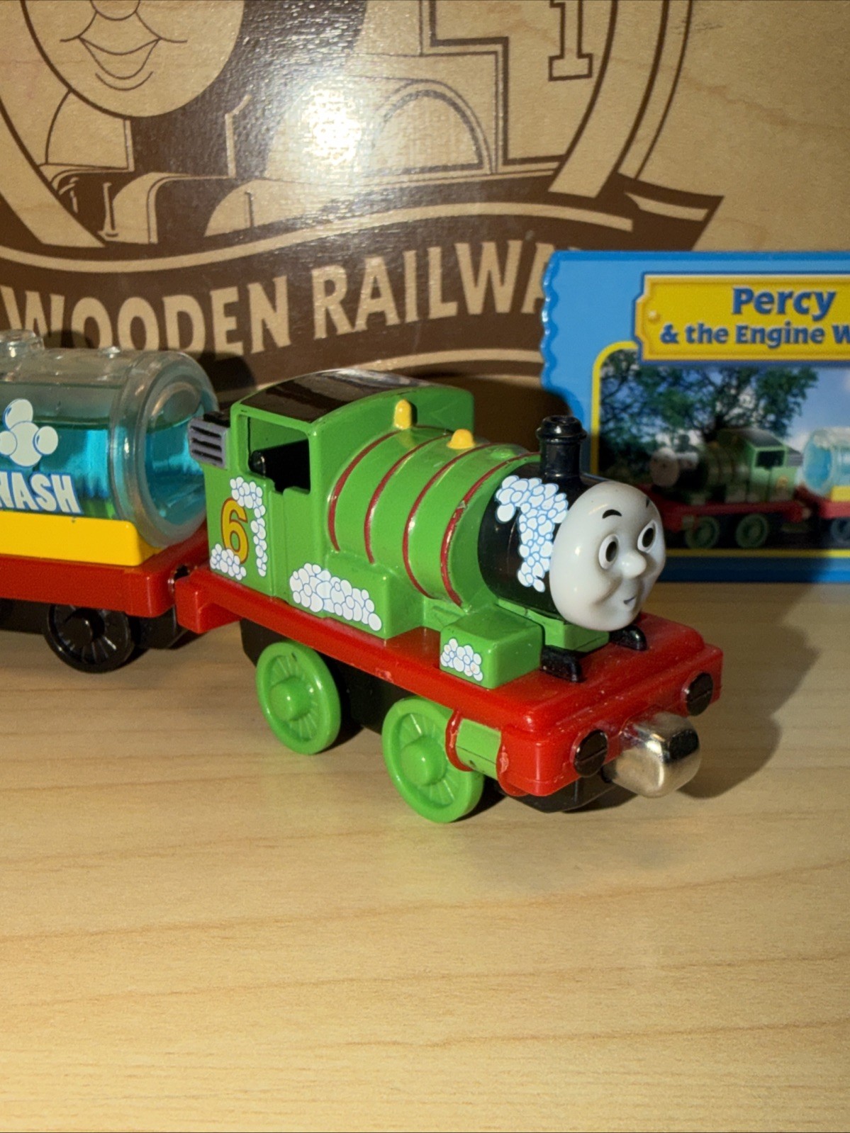 PERCY & Soap Wash TANKER THOMAS FRIENDS TRAIN TAKE ALONG N PLAY DIECAST Card