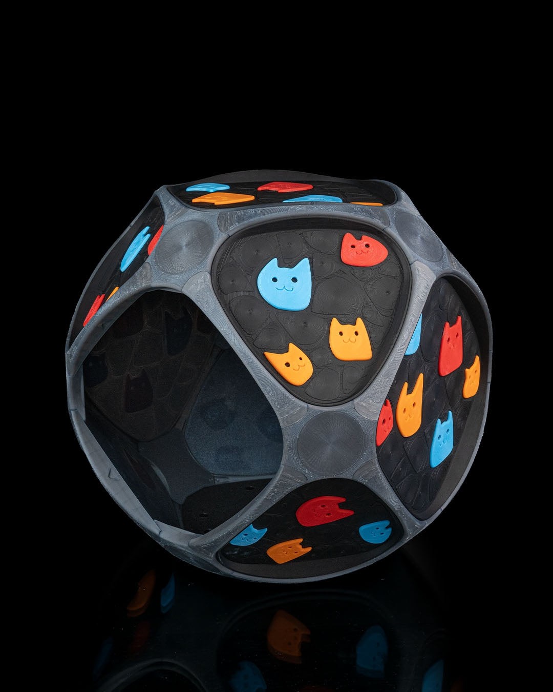 Kitty Pattern Pet Pod – 3D Printed Cat Face Pet House | Colorful Indoor Retreat