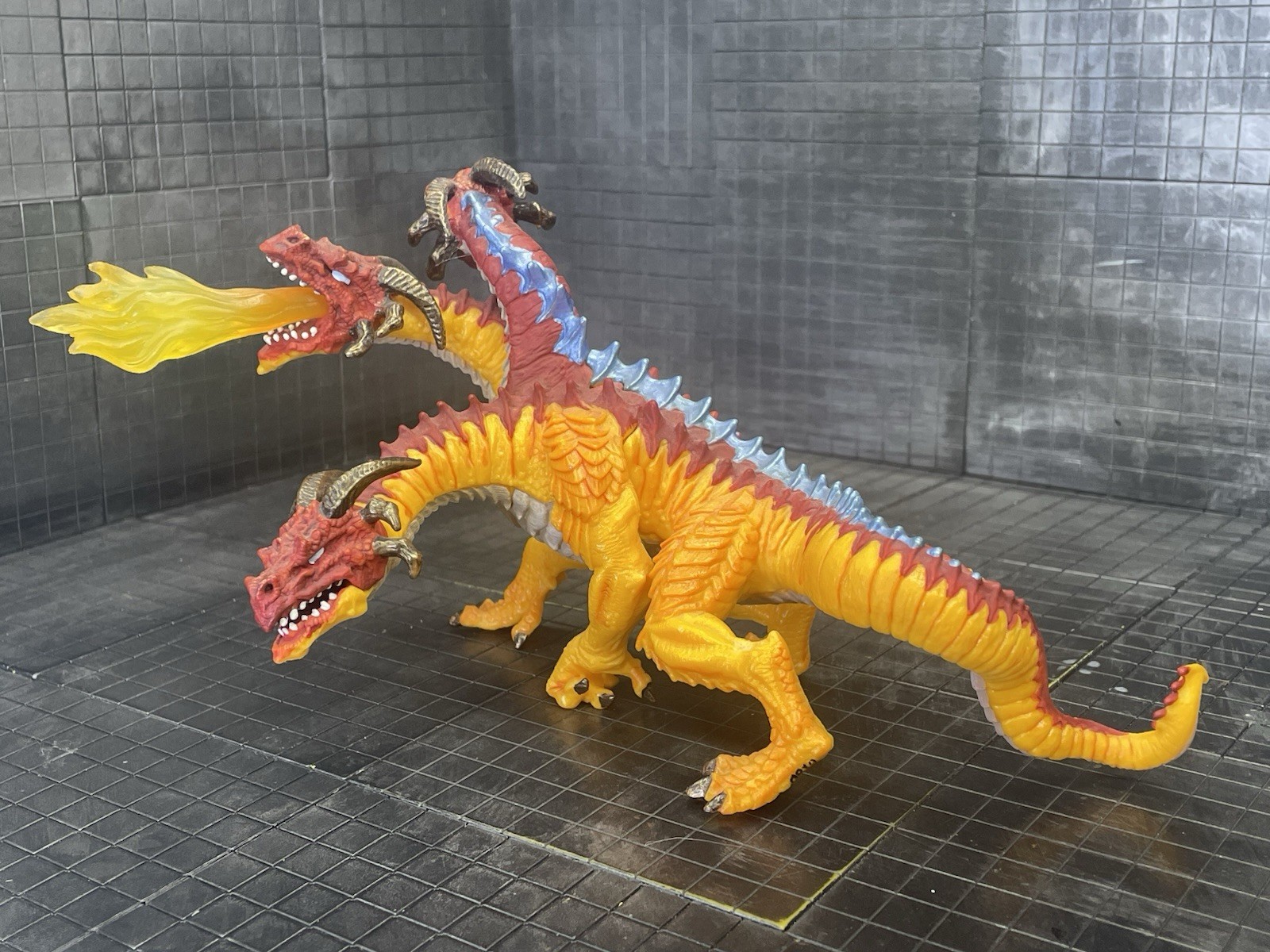 LOOSE 2010 Safari 3 Headed Fire Breathing Dragon Hydra Figure ORANGE/RED