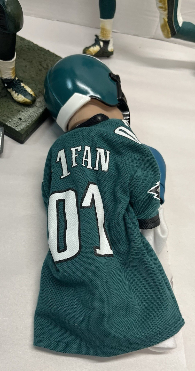 MCFARLANE NFL EAGLES DONOVAN MCNABB 12&Prime; LOOSE VARIANT & FIGURE PUPPET LOT