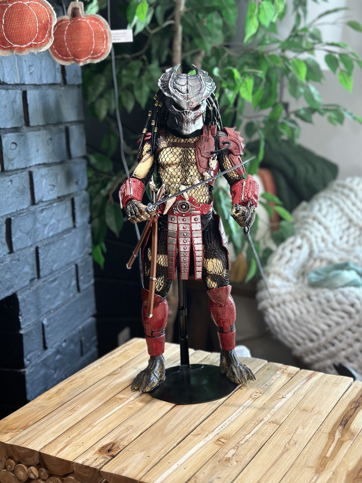 Custom 1/4 Scale Echo Mask For Neca Jungle Hunter Predator – MADE TO ORDER