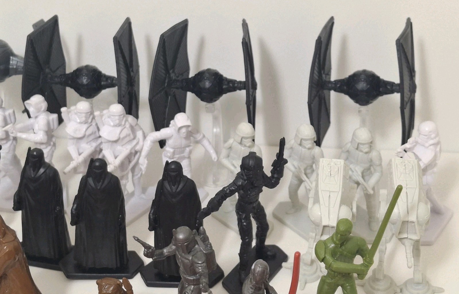 Star Wars Command Army Men 47 Piece Lot – 42, 2&Prime; Figures & 5 Vehicles W Stands