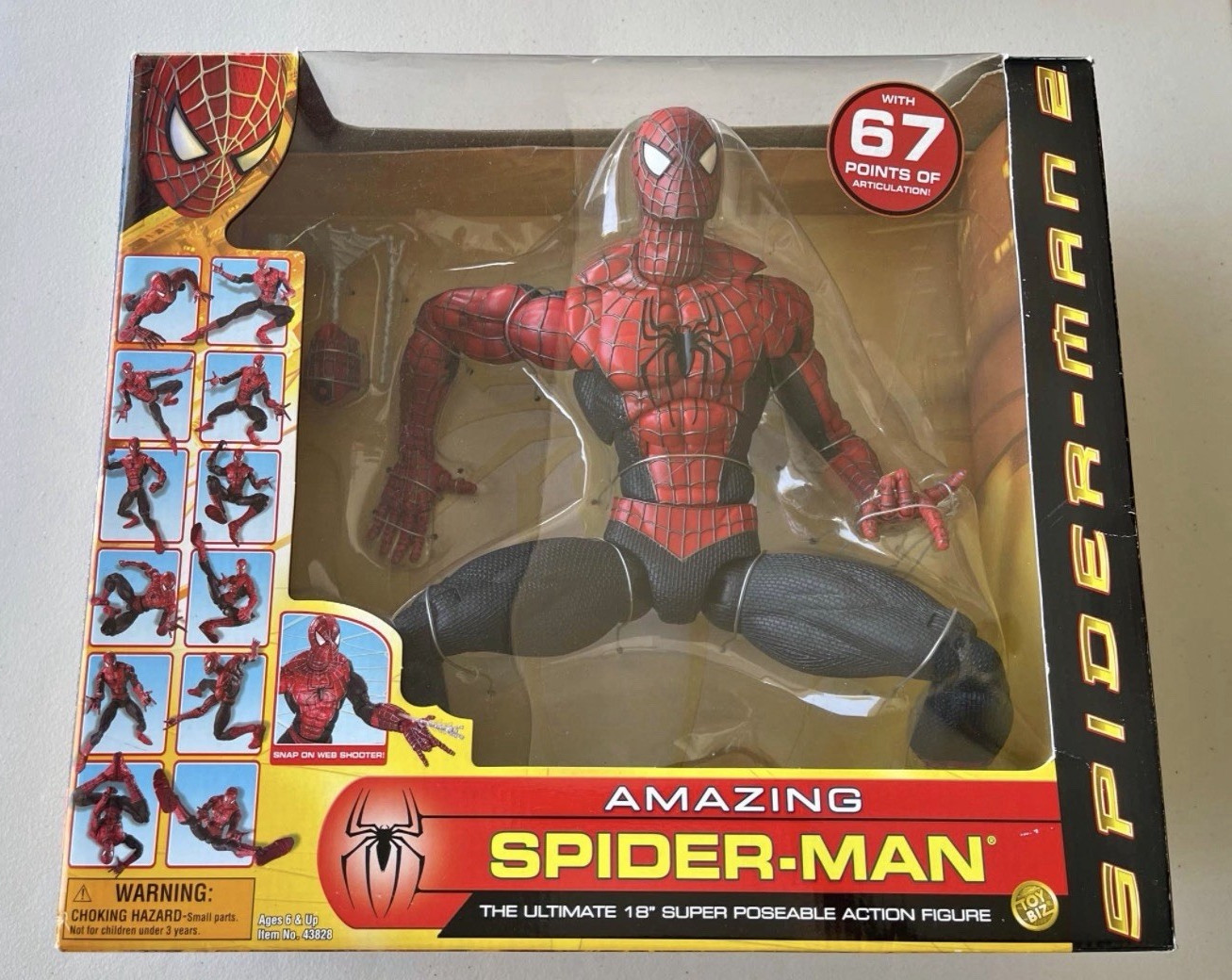 Toy Biz Spider-Man Ultimate 18 in Action Figure 67 Points Articulation w/ Web