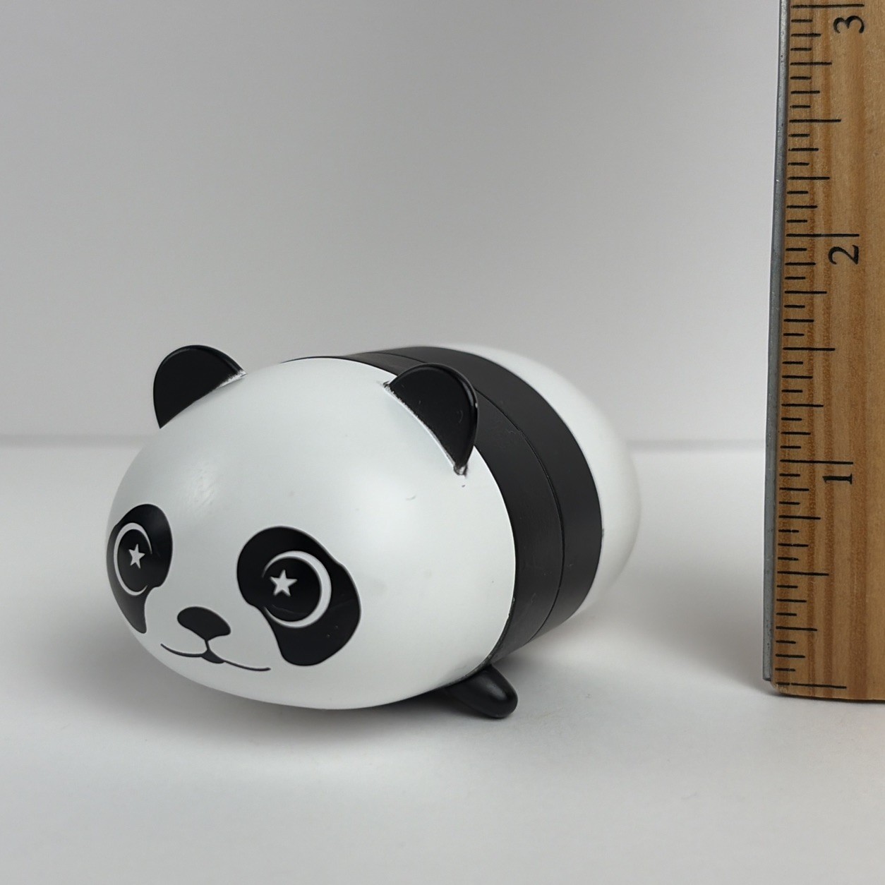 Moosh-Moosh x itSmol Pandy Panda Vinyl Collectible Toy Figure Stackable Oval
