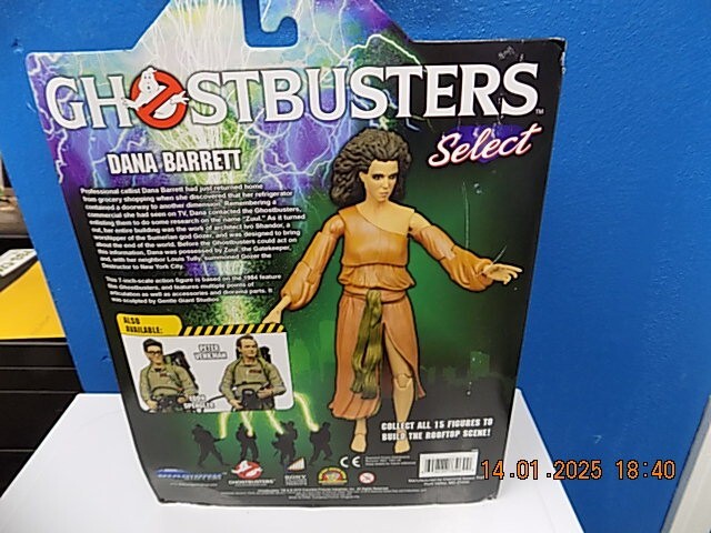 GHOSTBUSTERS DANA BARRETT Diamond Select Deluxe Action Figure New In Box