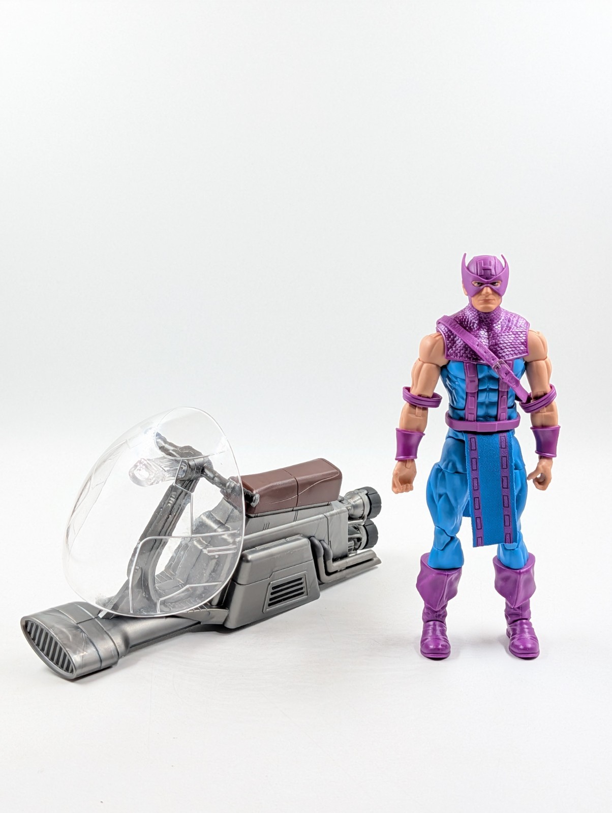 Hasbro Marvel Legends HAWKEYE Avengers (6&Prime; 1:12 Scale) from Sky-Cycle