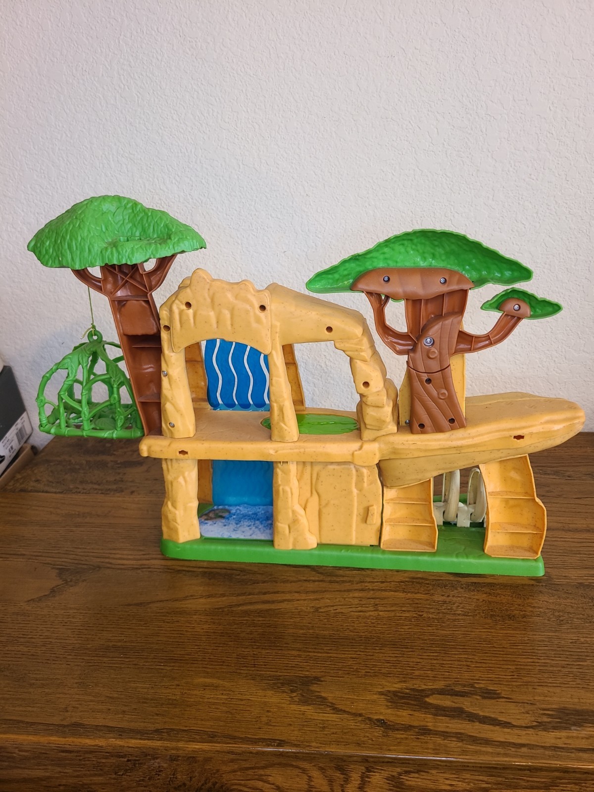 Just Play Lion Guard Defend the Pride Lands Playset No Action Figures Included