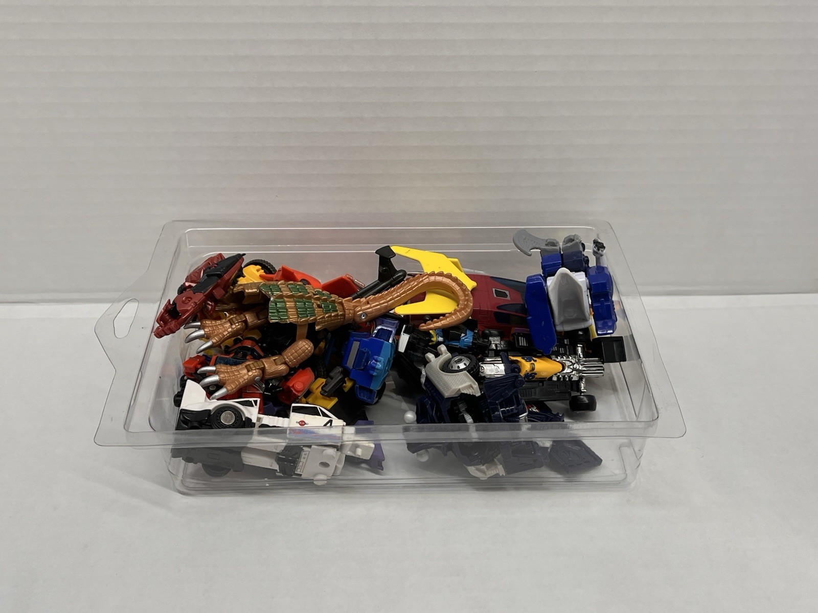 FODDER 1 Pound Lots For Parts: Broken/Damaged Transformers & GoBots – RANDOM