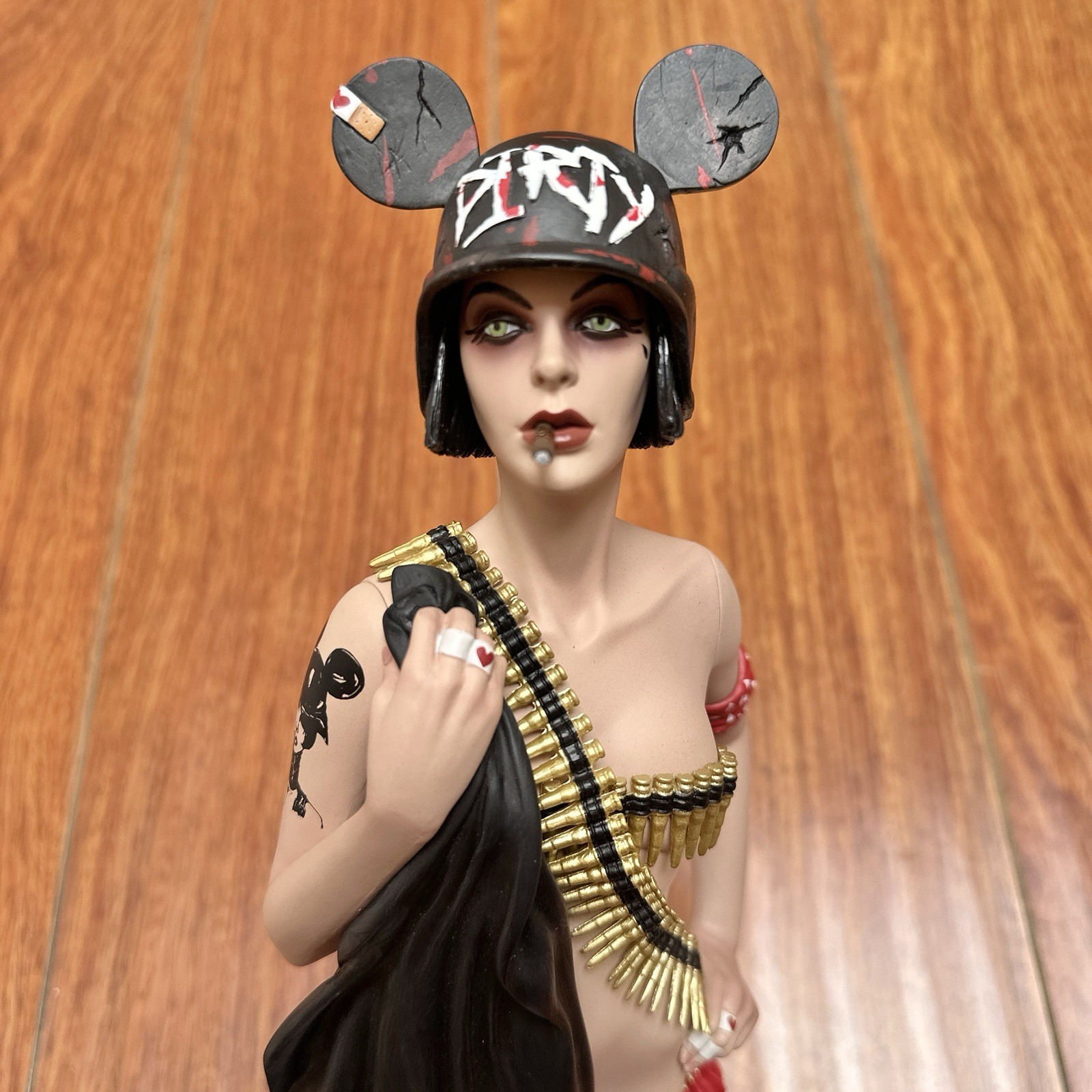 Brian Viveros Dirty Trooper 9.75&Prime; Vinyl Figure The Dirtyland Art Sculpture New