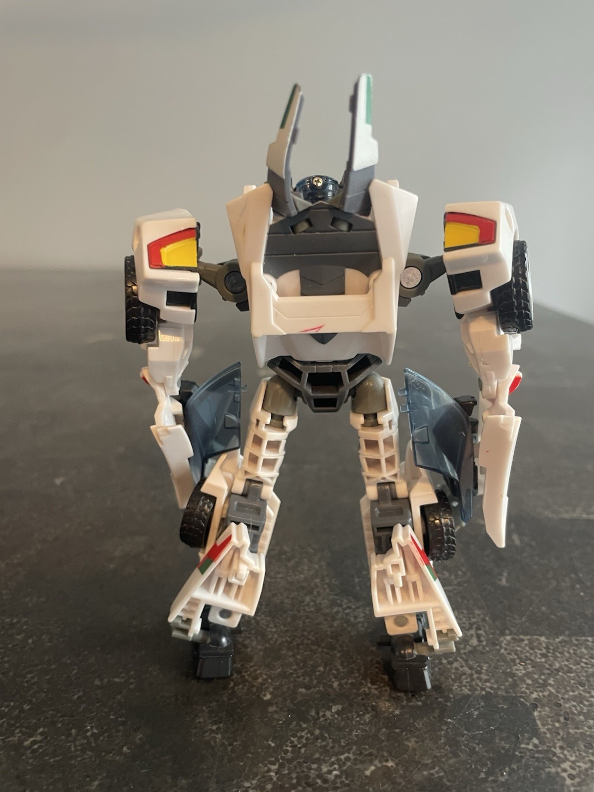 Transformers Prime RID Deluxe Class Autobot Wheeljack 2011