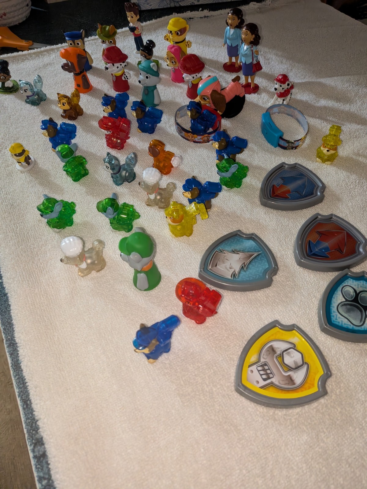 Huge Mixed Lot Of 45 Paw Patrol Figures Toys Marshall Skye Rocky Chase Mayor