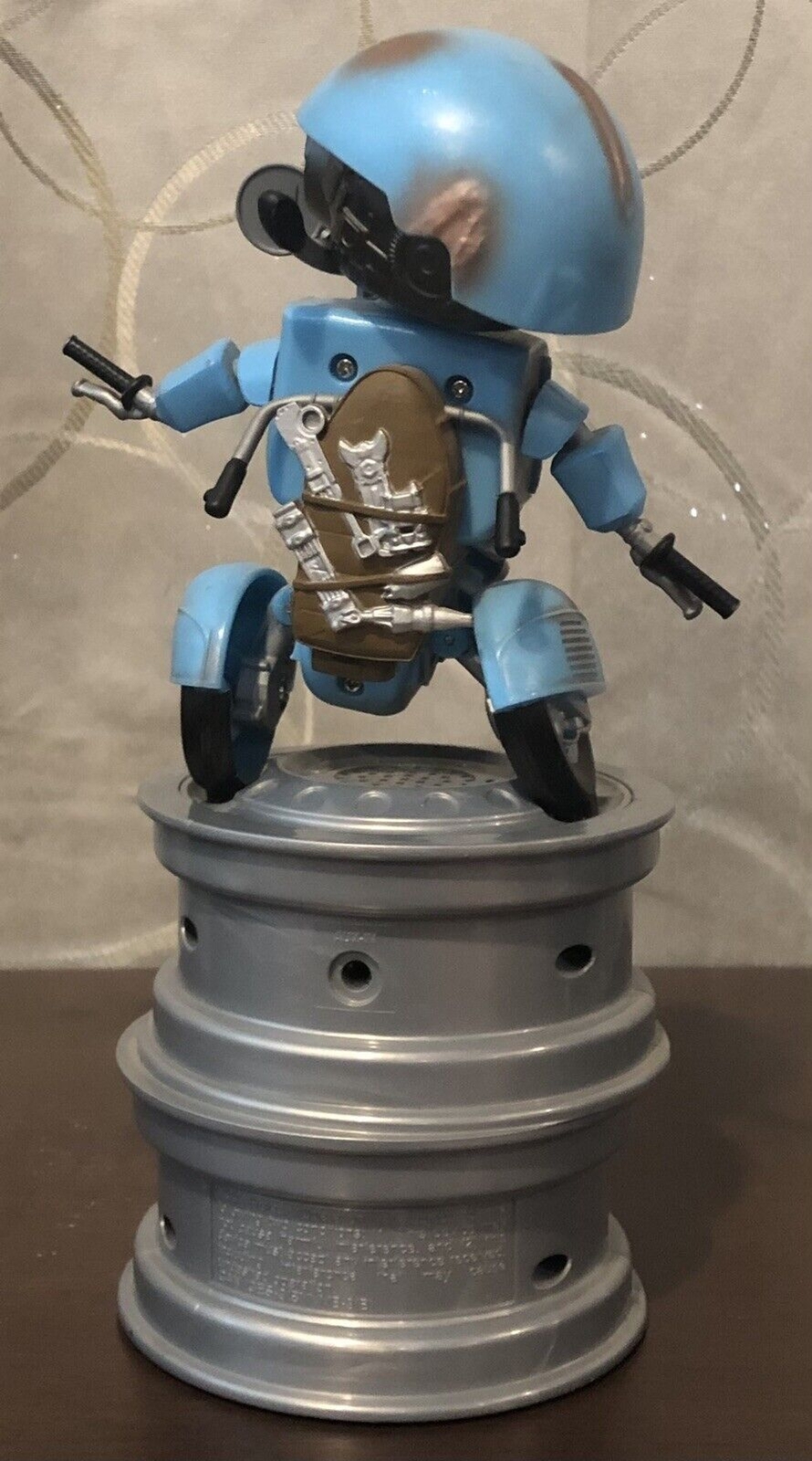 Transformers The Last Knight Dancing Autobot Sqweeks Speaker Figure eKids TF-408