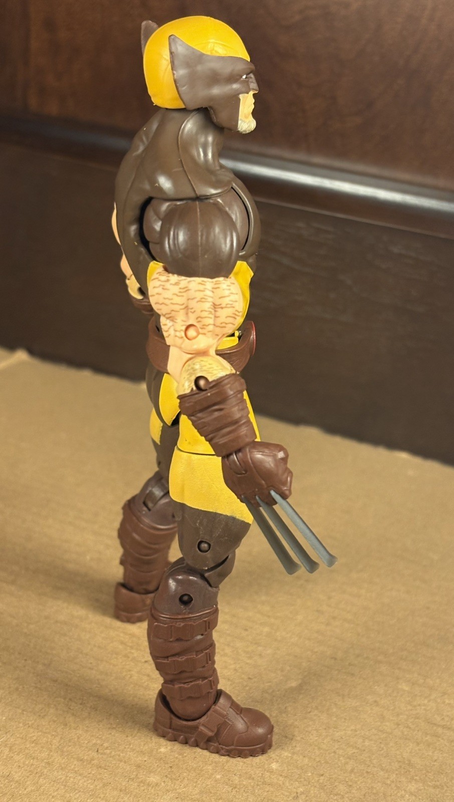 X-Men Hasbro Wolverine Brown Suit House of X Marvel Legends Figure COMPLETE !!!