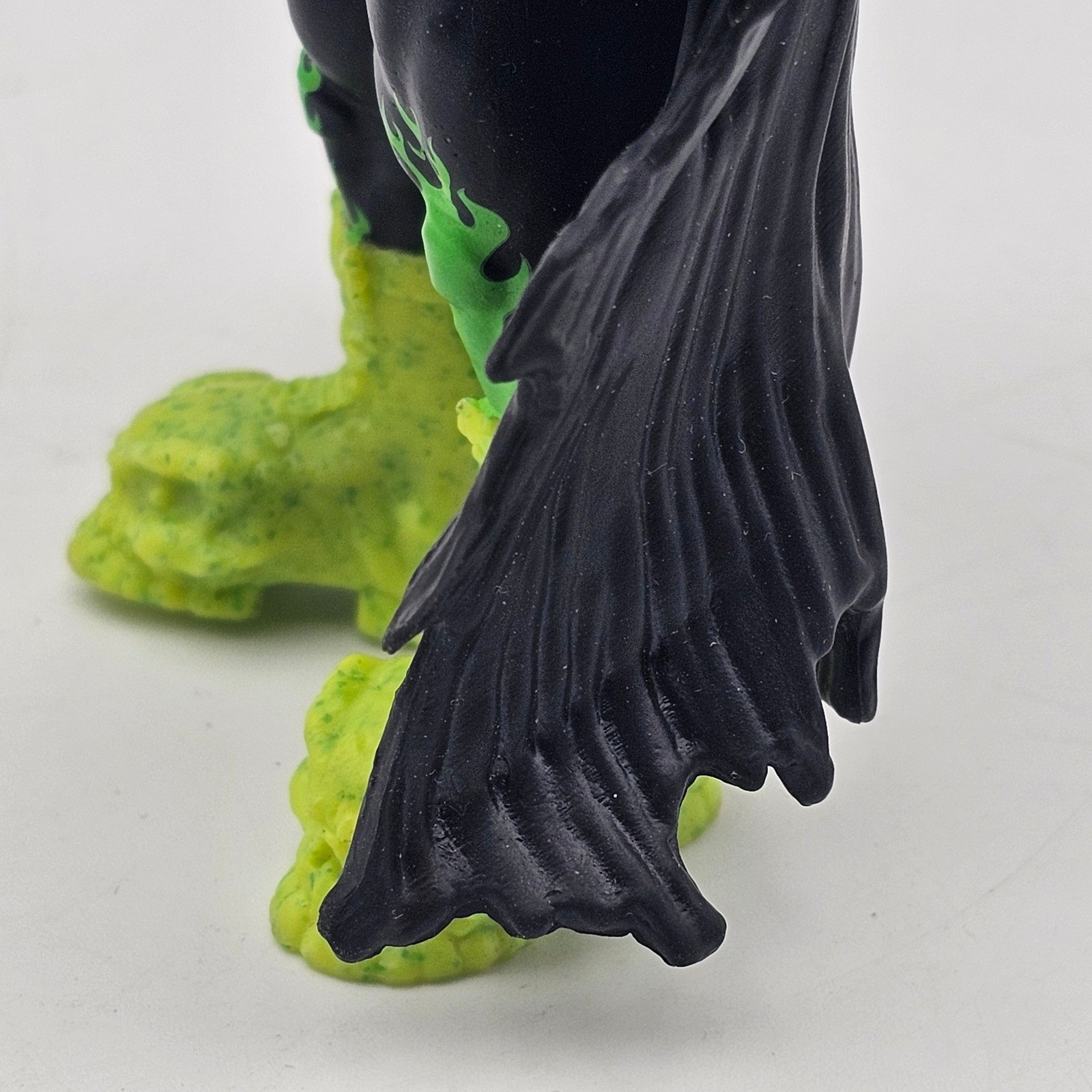 Monster Jam Zombie Invasion Creatures Grim Rare Figure Spin Master Green Black