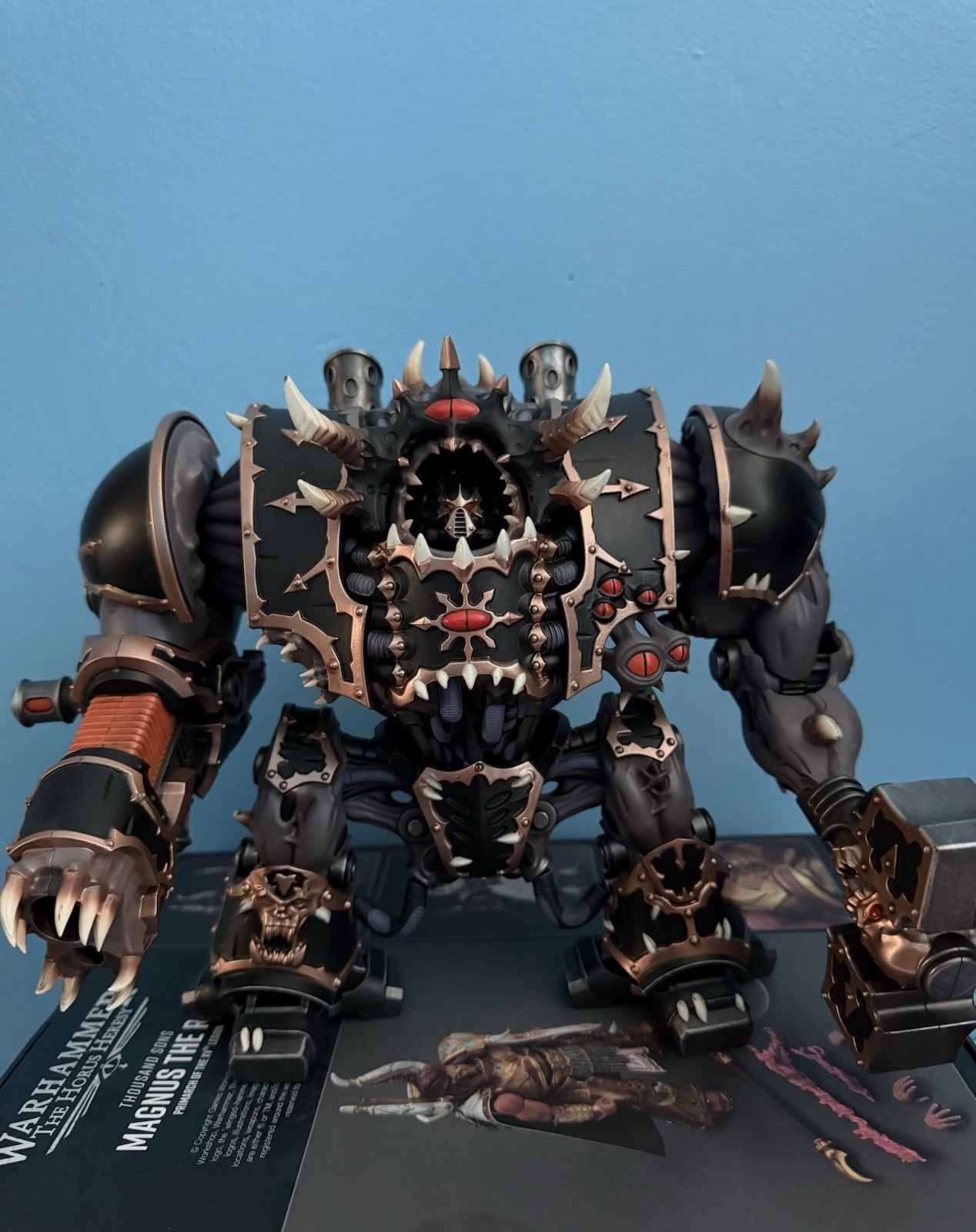 JOYTOY Warhammer 40k Chaos Space Marines Black Legion Hellbrute
