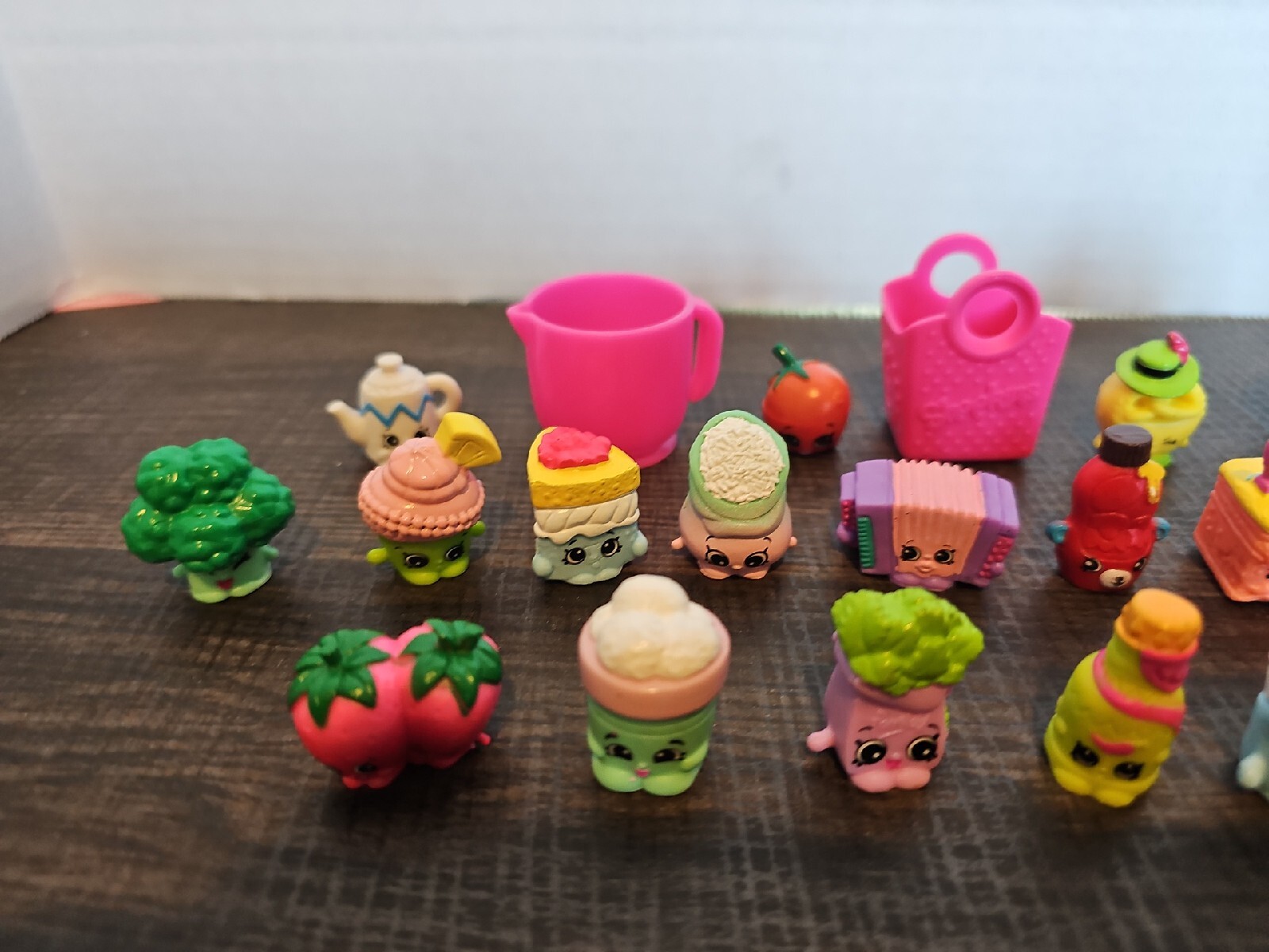 Shopkins Lot of 39 Shopkins and Shopkins accessories Common/Uncommon/Rare