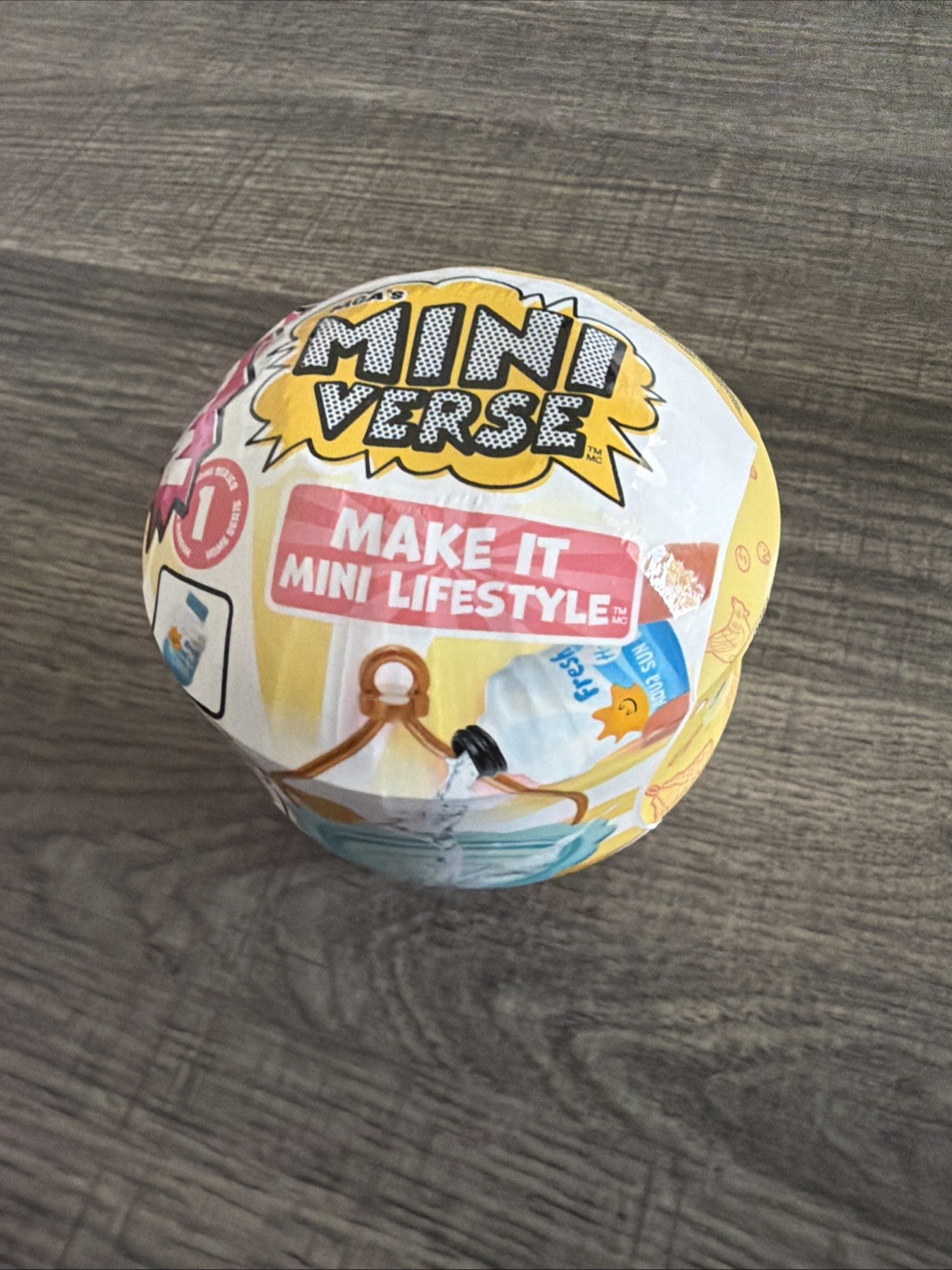 One Sealed MGA Mini Verse Make It Mini Lifestyle Home Series 1 Blind Ball