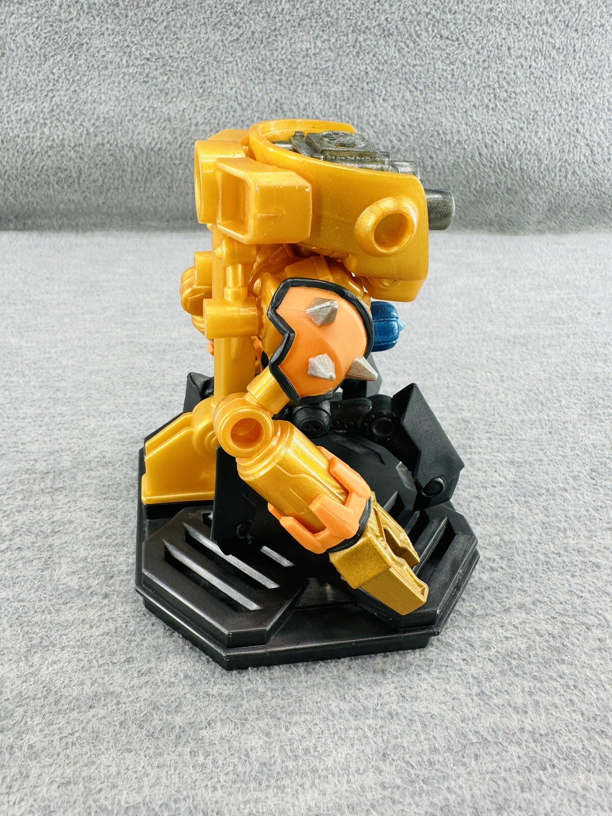 TREASURE X ROBOTS GOLD – Crab Robots, Robots Gold Blingjaro & 4 Base D1