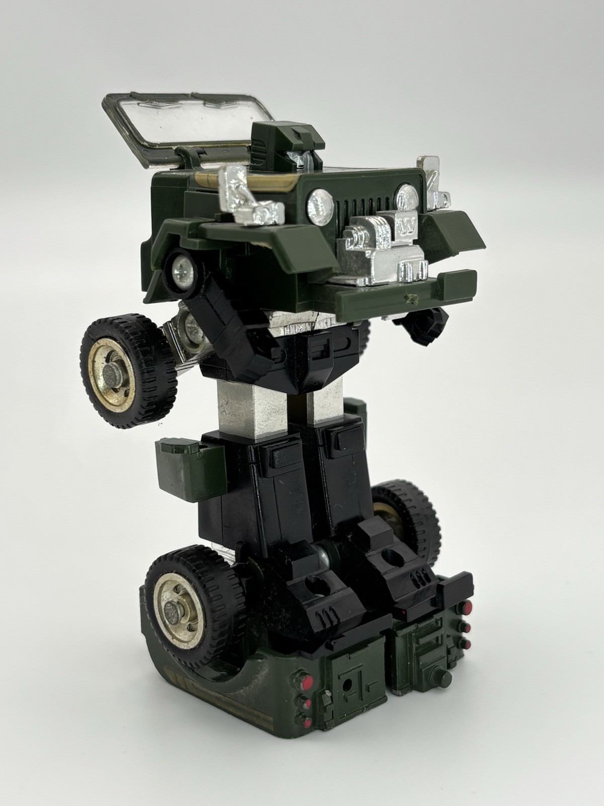 1982 Takara G1 Transformers Autobot Scout Hound Jeep, Incomplete, Solid ￼