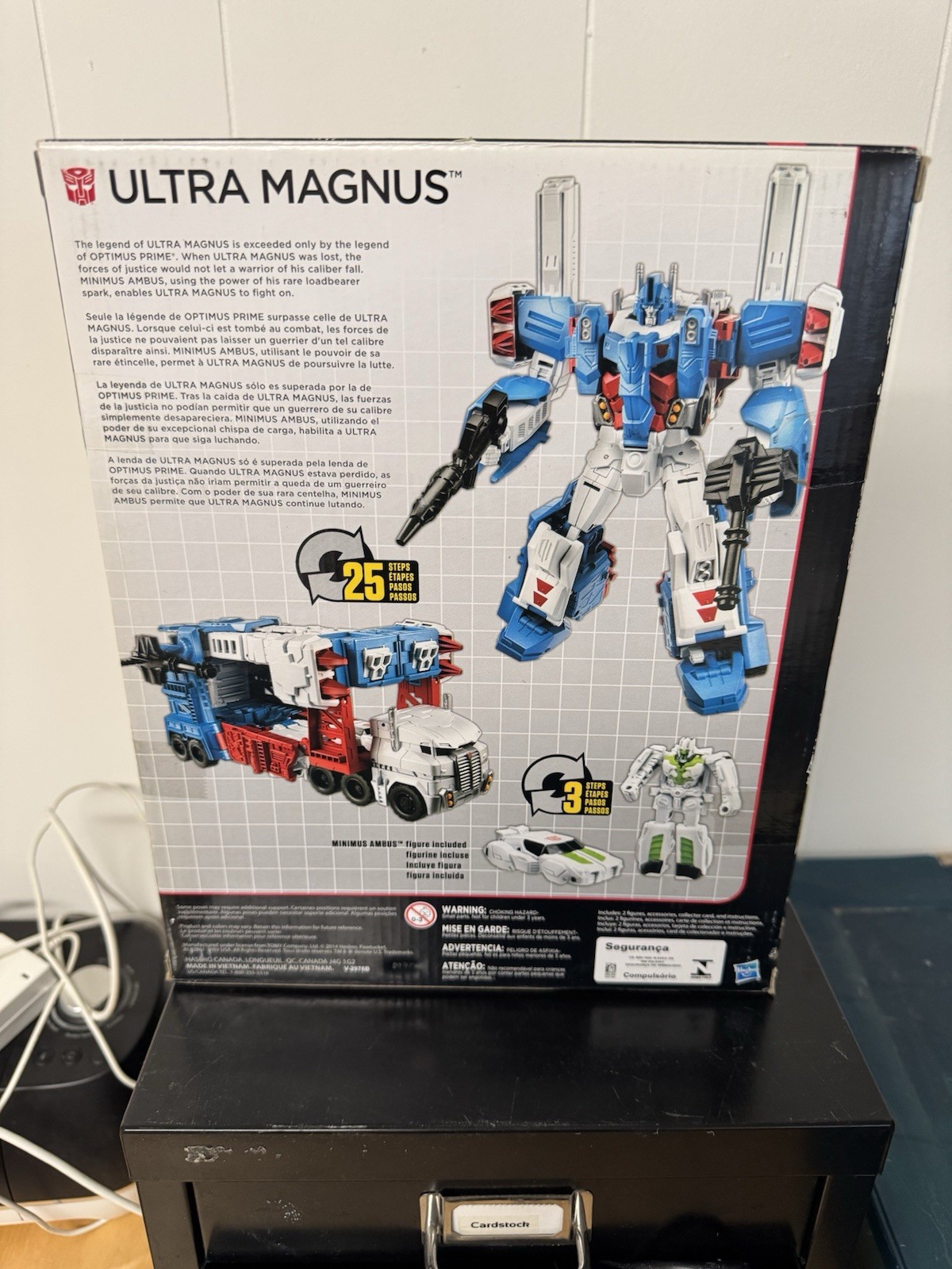 Hasbro Transformers Generations Combiner Wars Ultra Magnus Sealed/NIB
